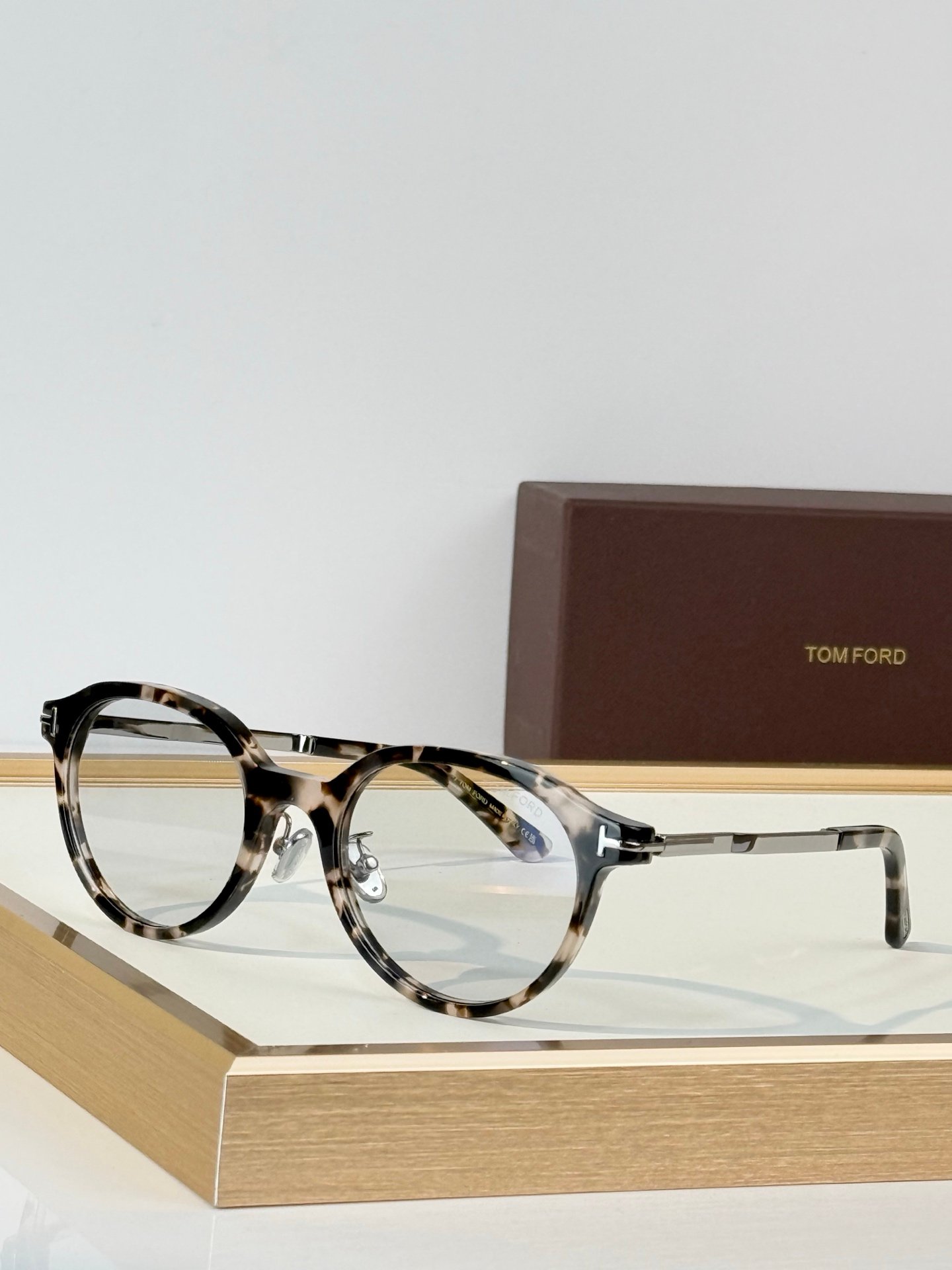 Tom Ford* Mod：FT1234-D SIZE: 51口22-145
