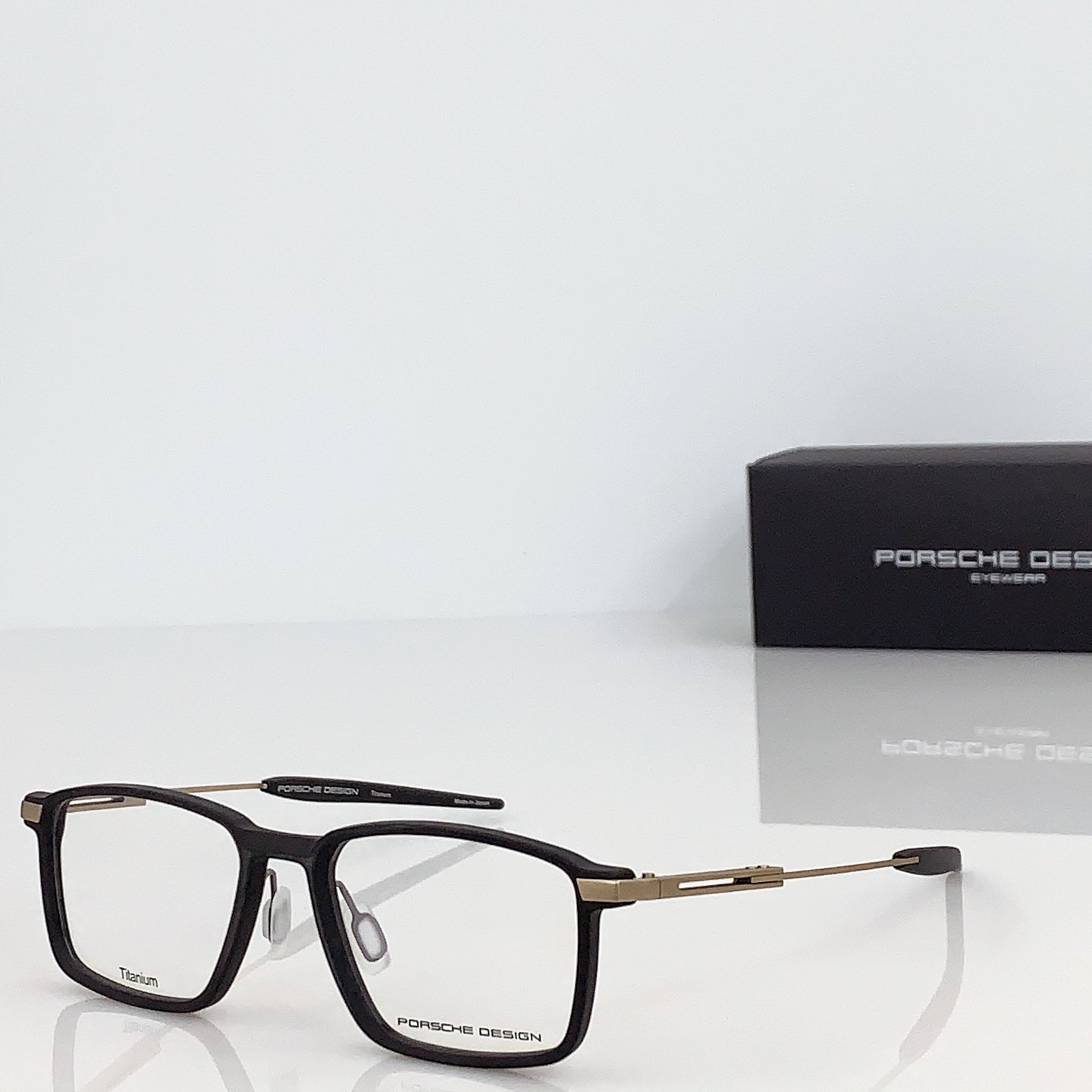 PORSCHE DESIG* MODEL：P'81006 SIZE：53口19-145