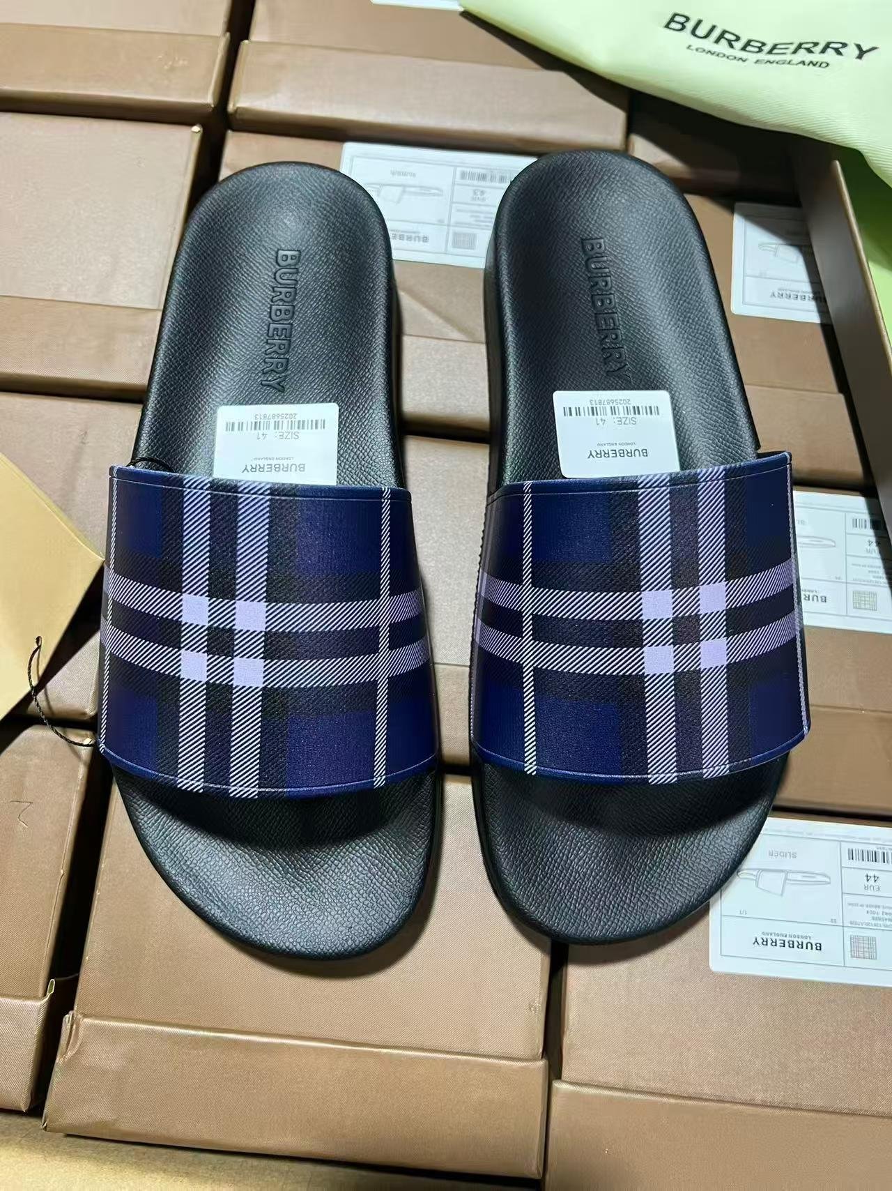 BURBERRY SLIP-ONS HIGHEND