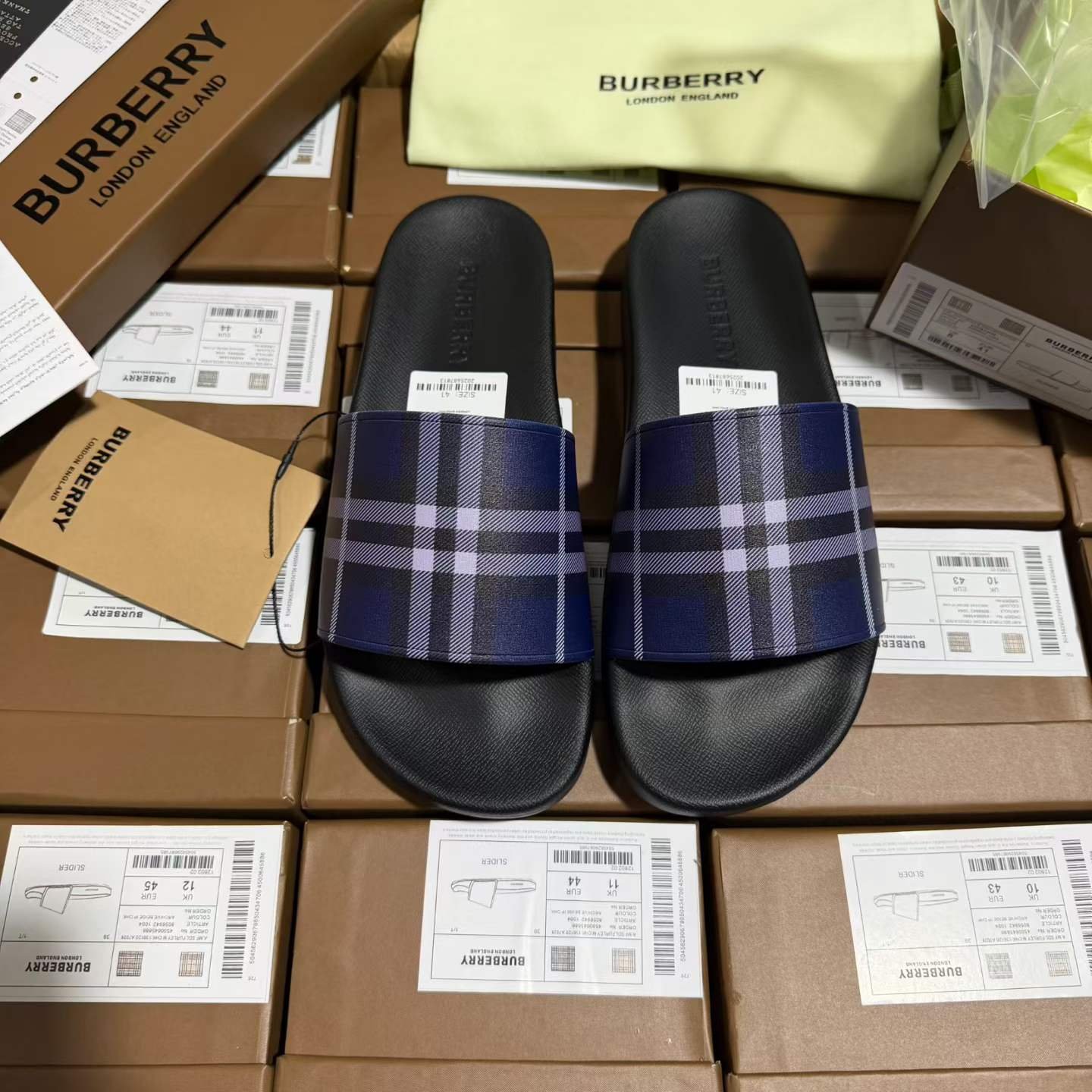 BURBERRY SLIP-ONS HIGHEND