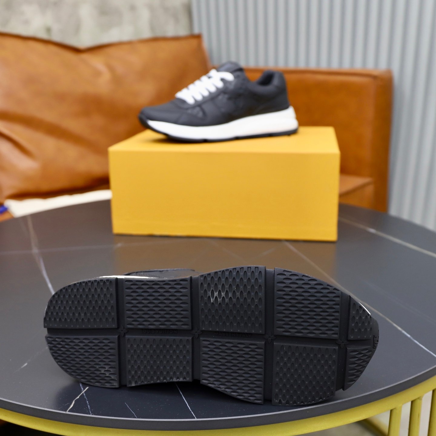 LV EXCLUSIVE