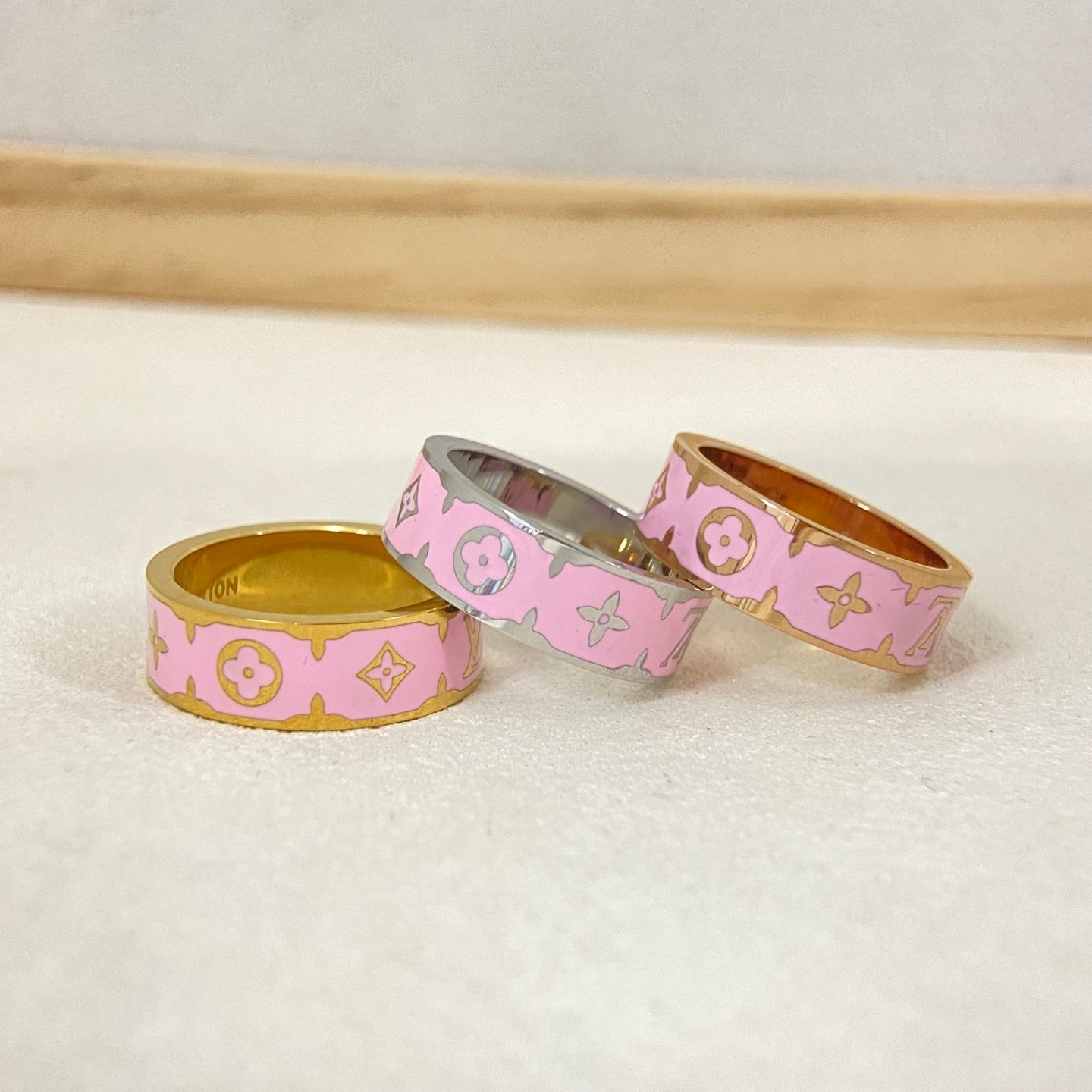 LV RING