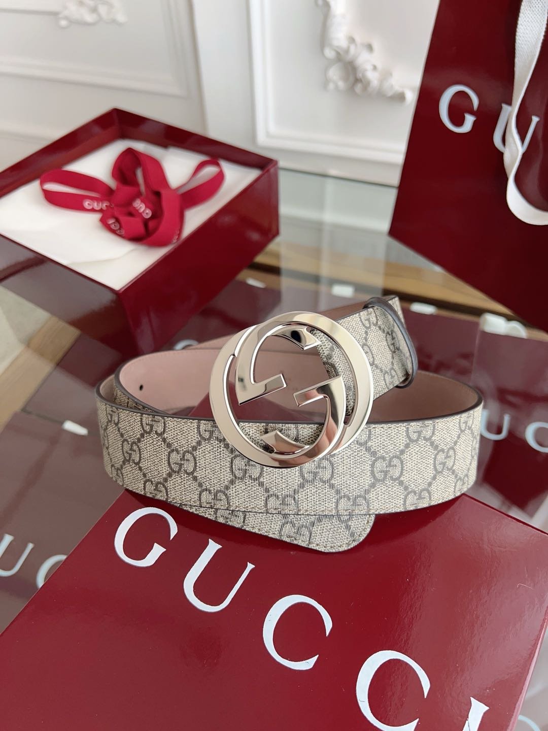 GUCCI