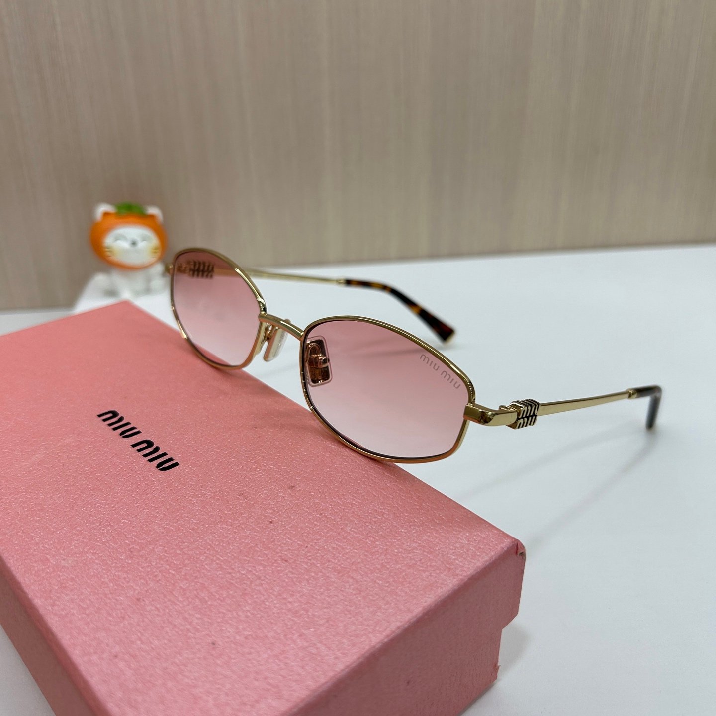 MIUMIU