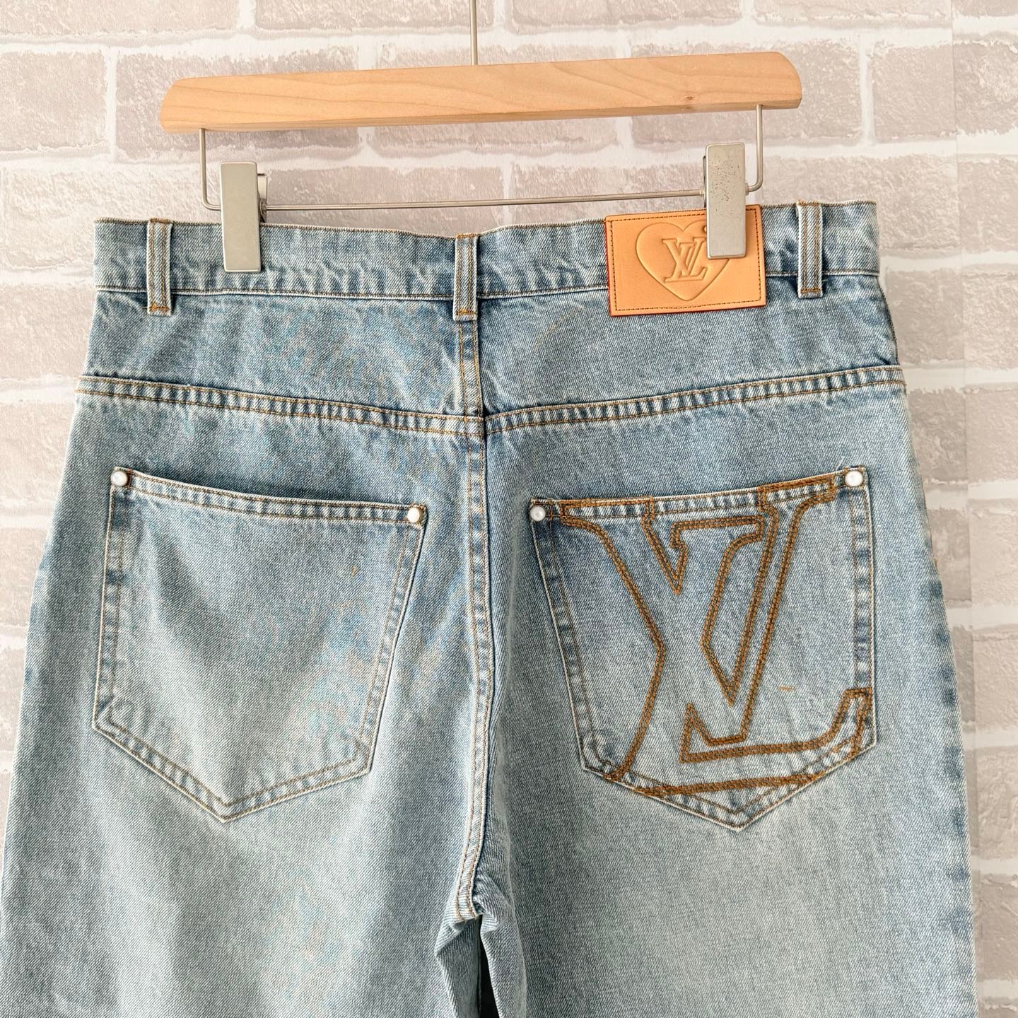 LV