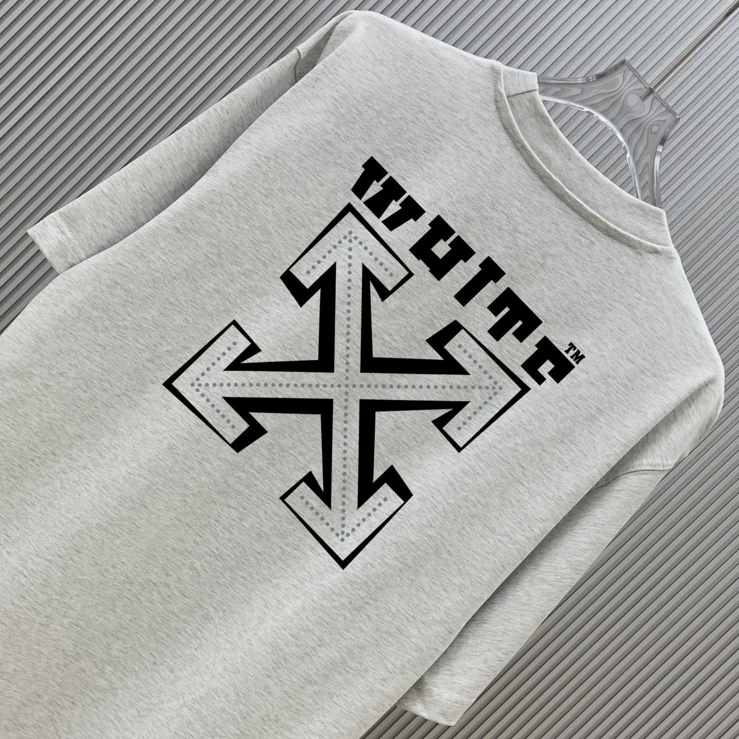 OFF-WHITE