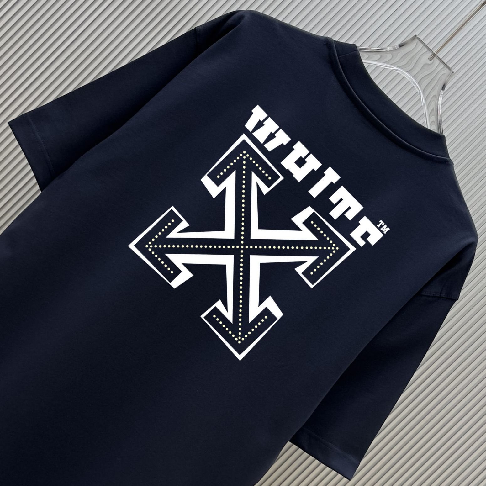 OFF-WHITE