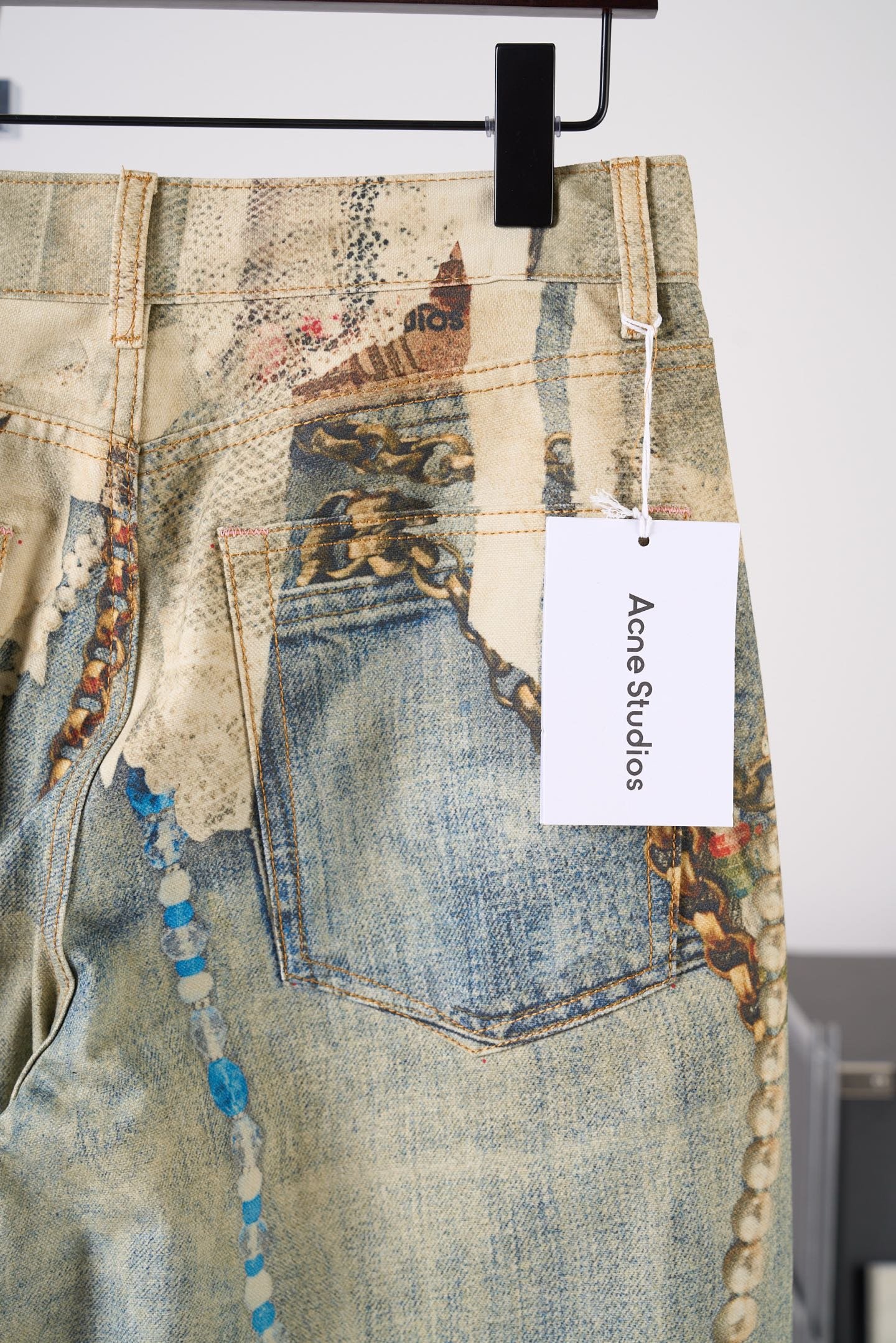 ACNE
