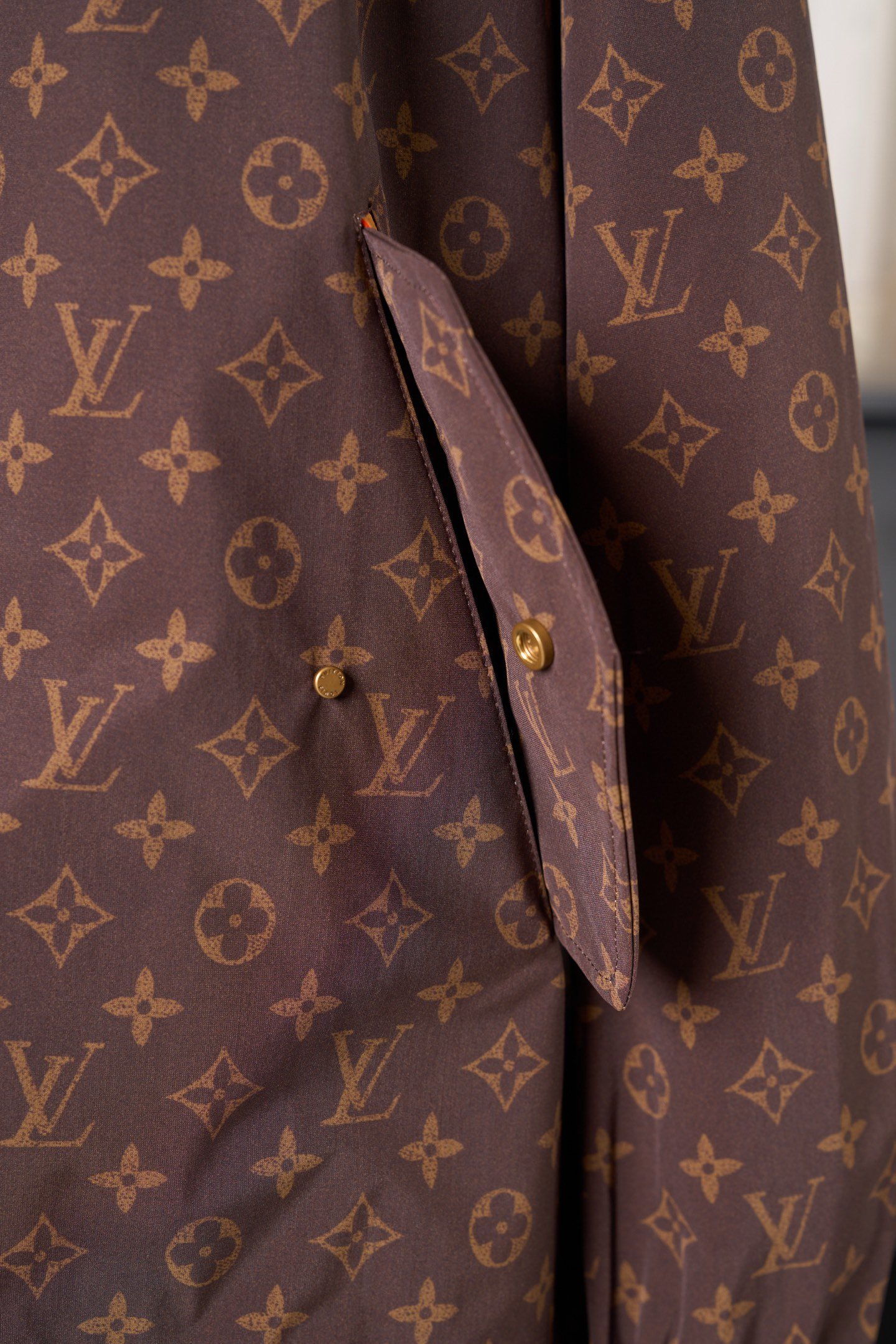 LV