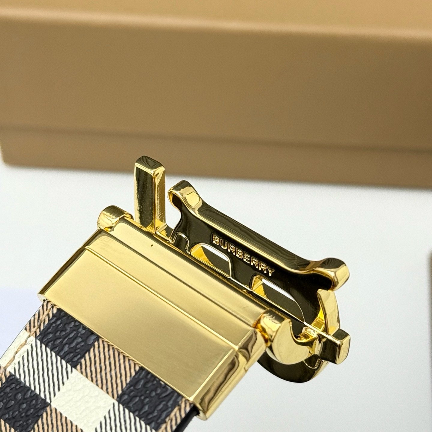 BURBERRY