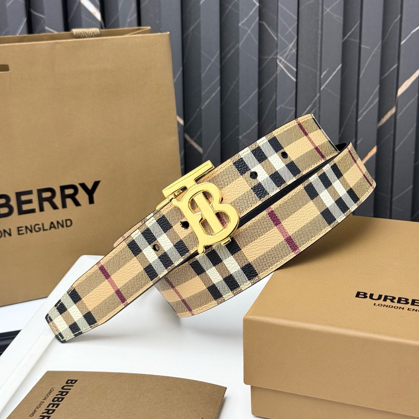 BURBERRY