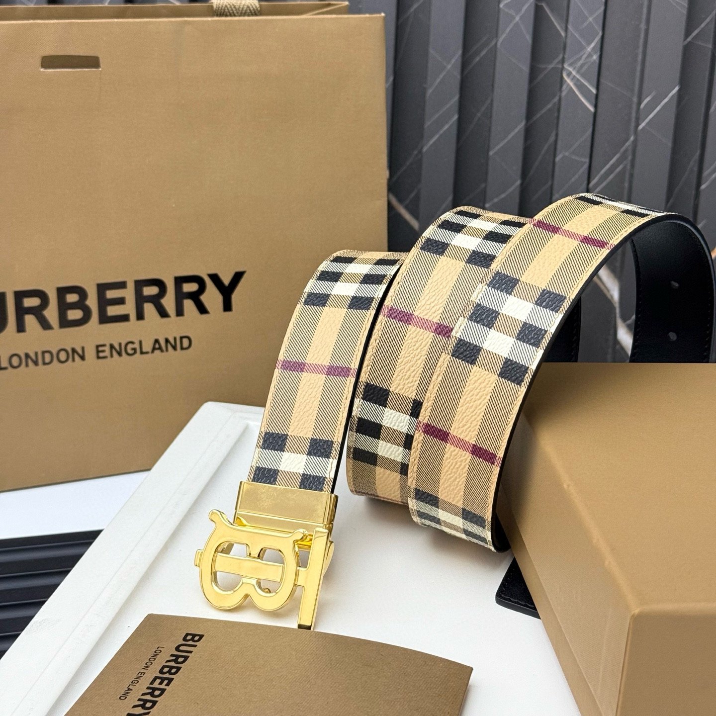 BURBERRY