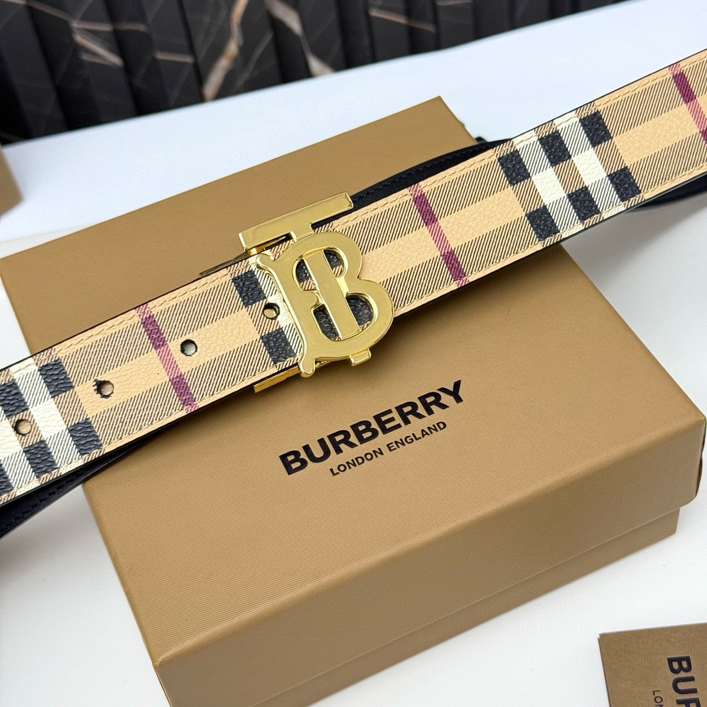 BURBERRY