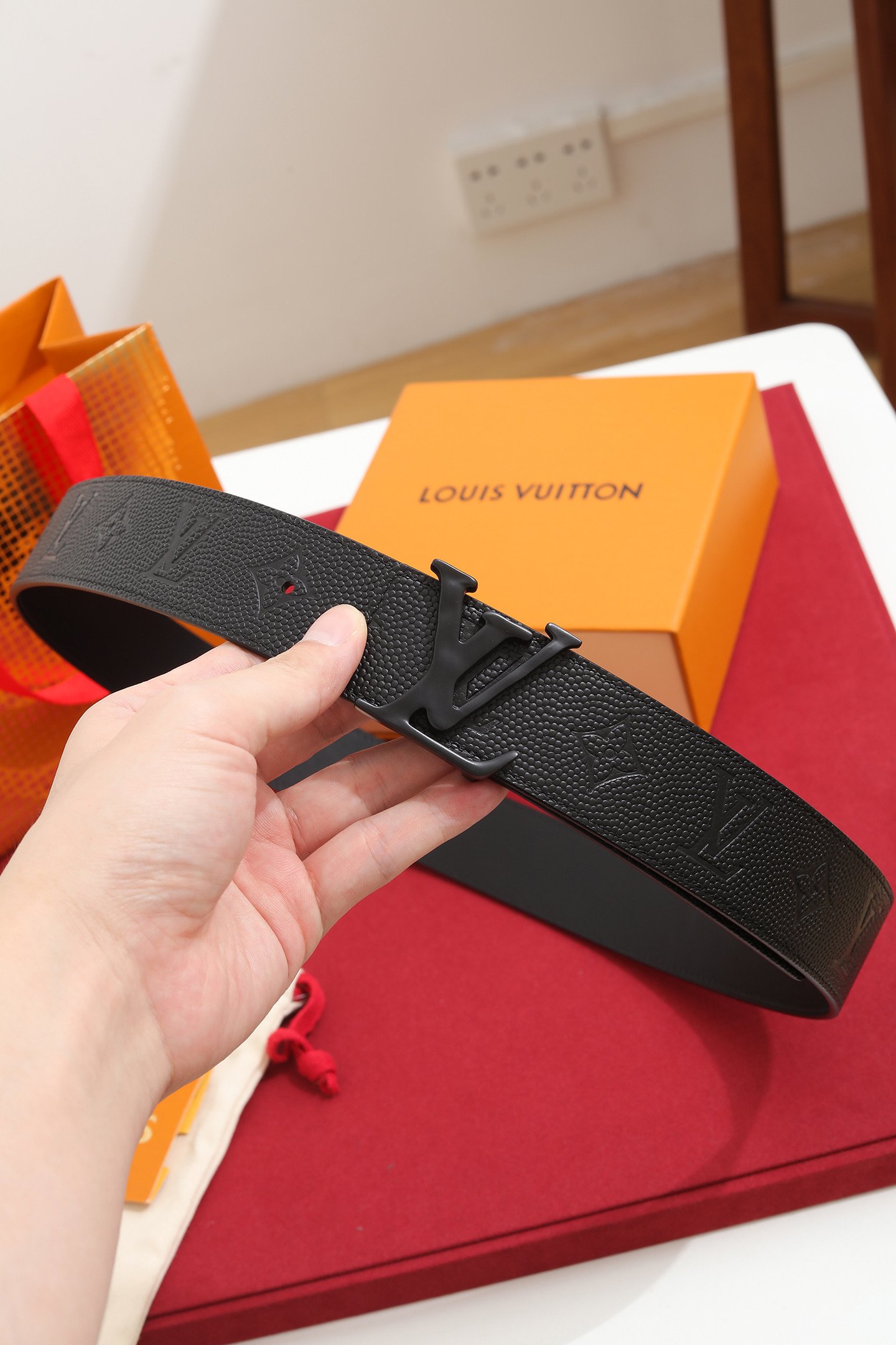 LV