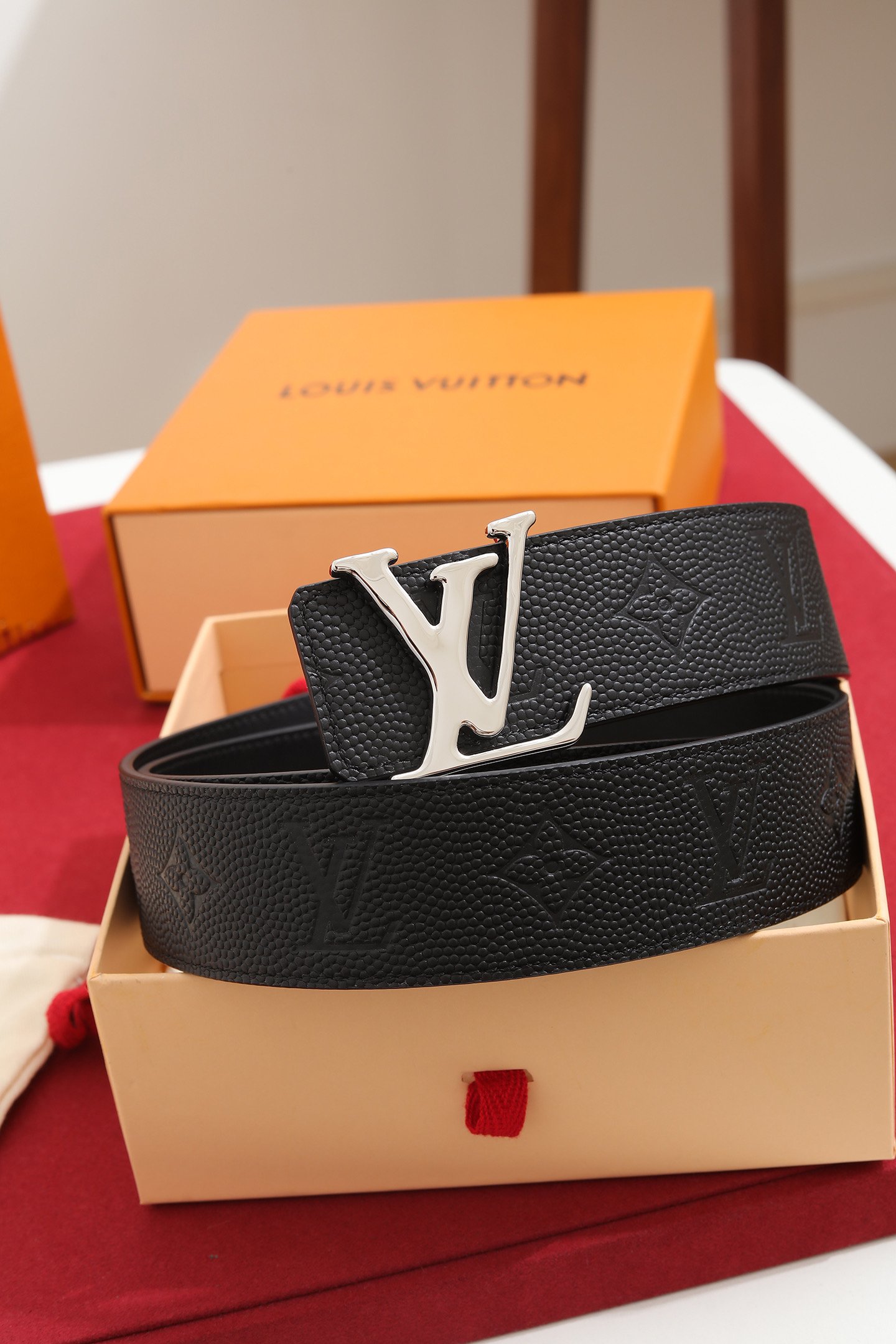 LV