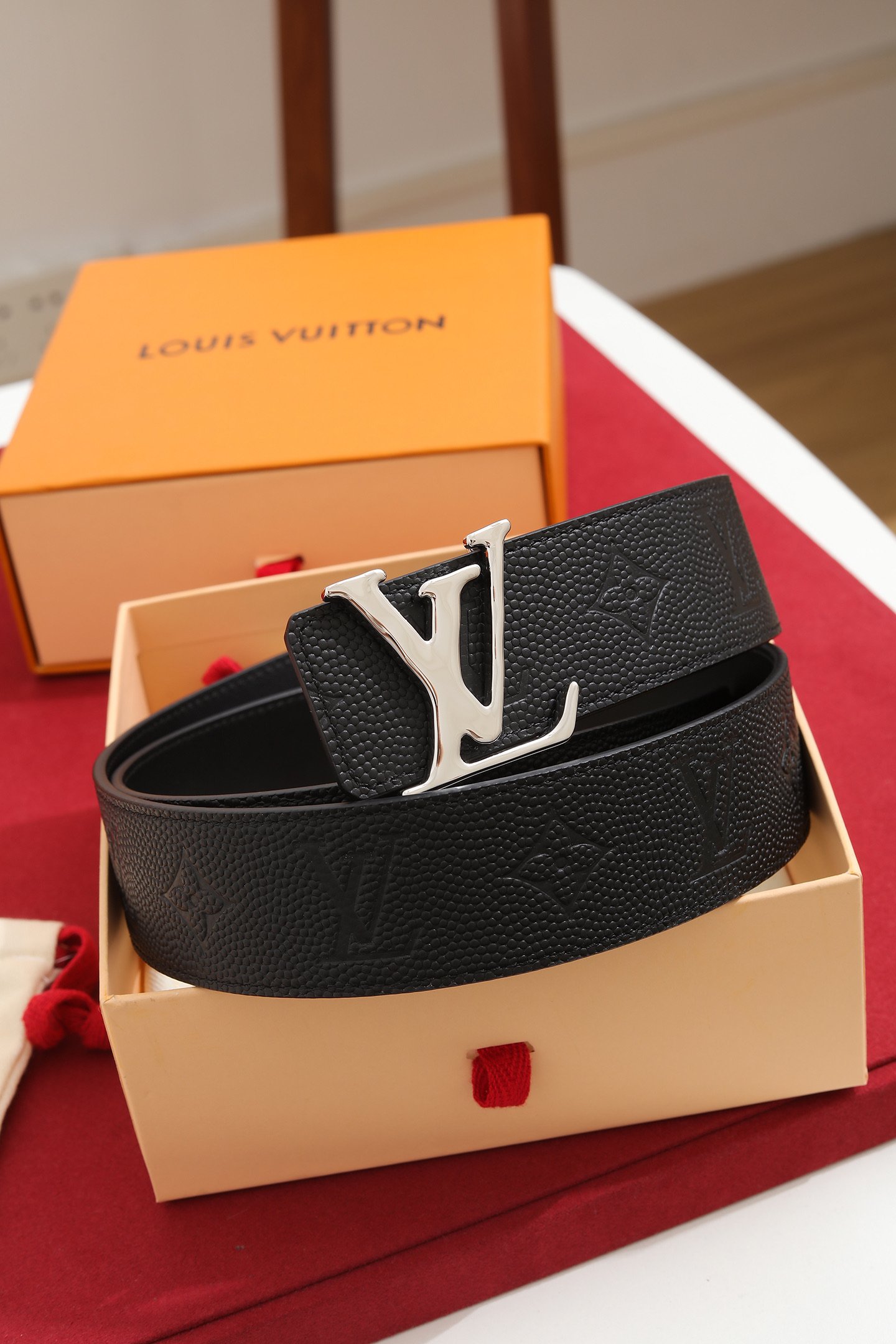 LV