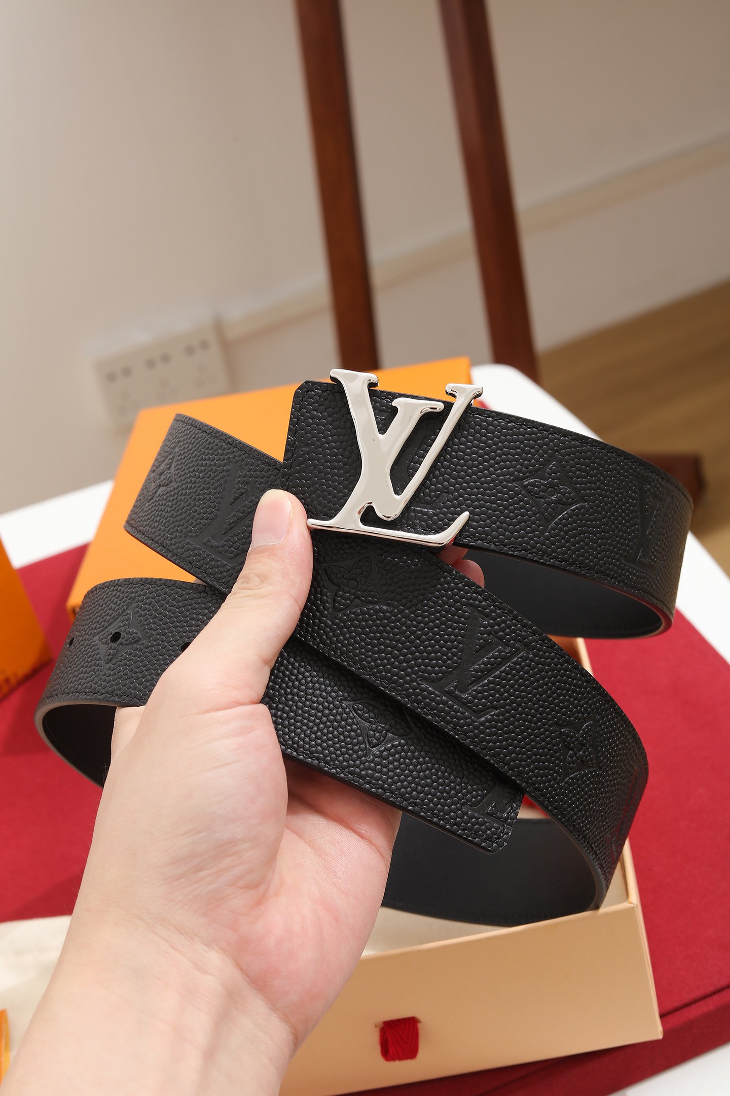LV