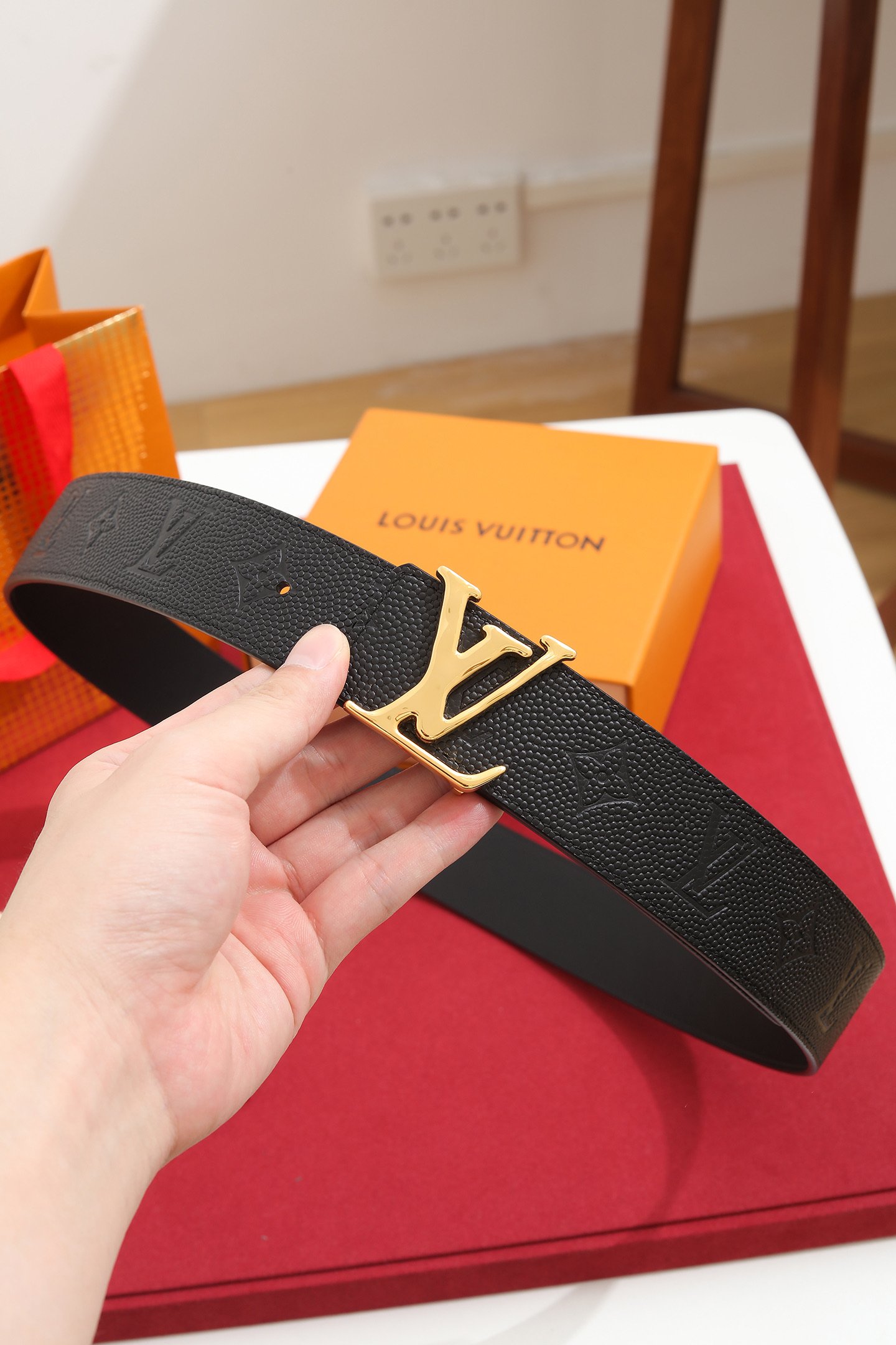 LV