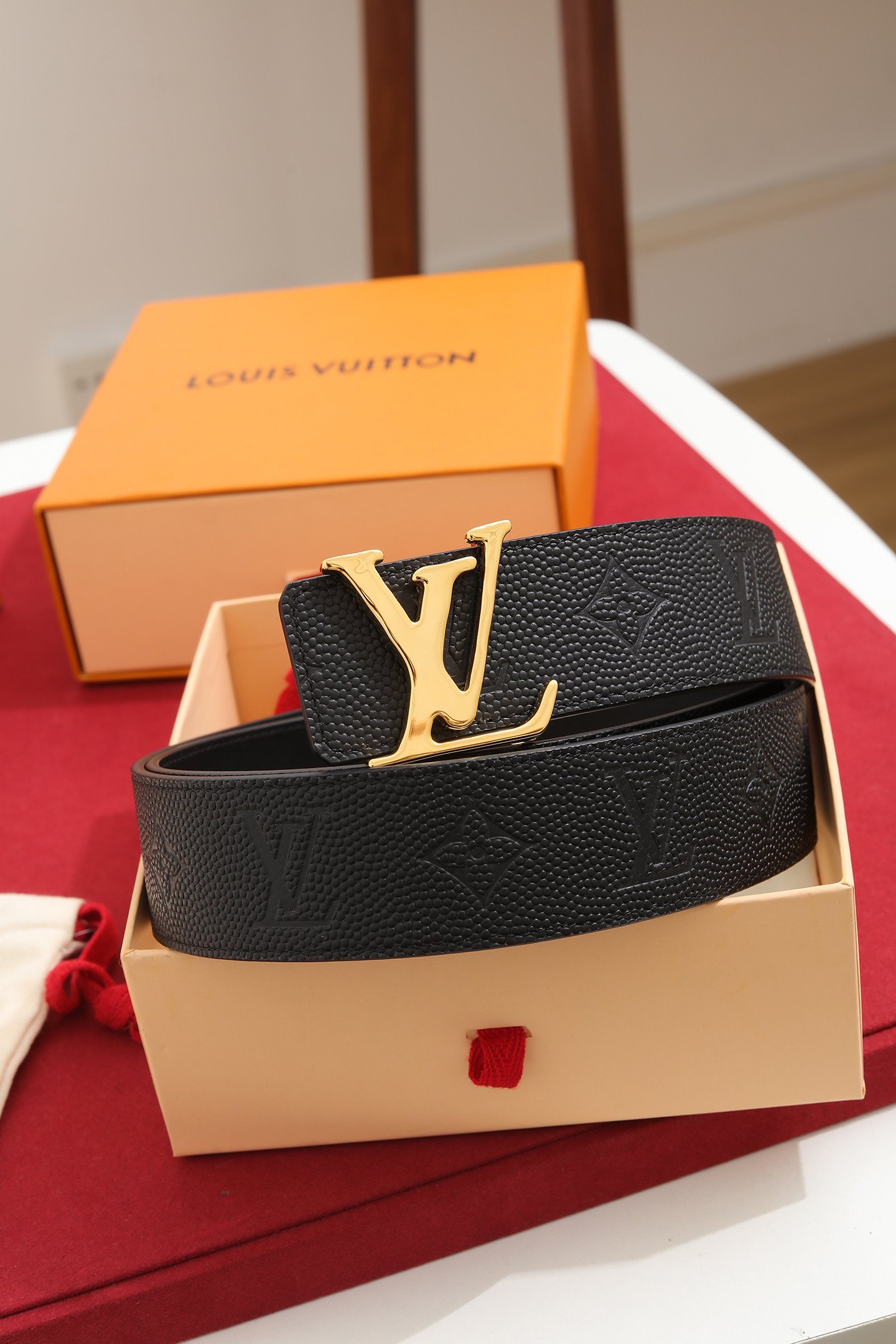 LV