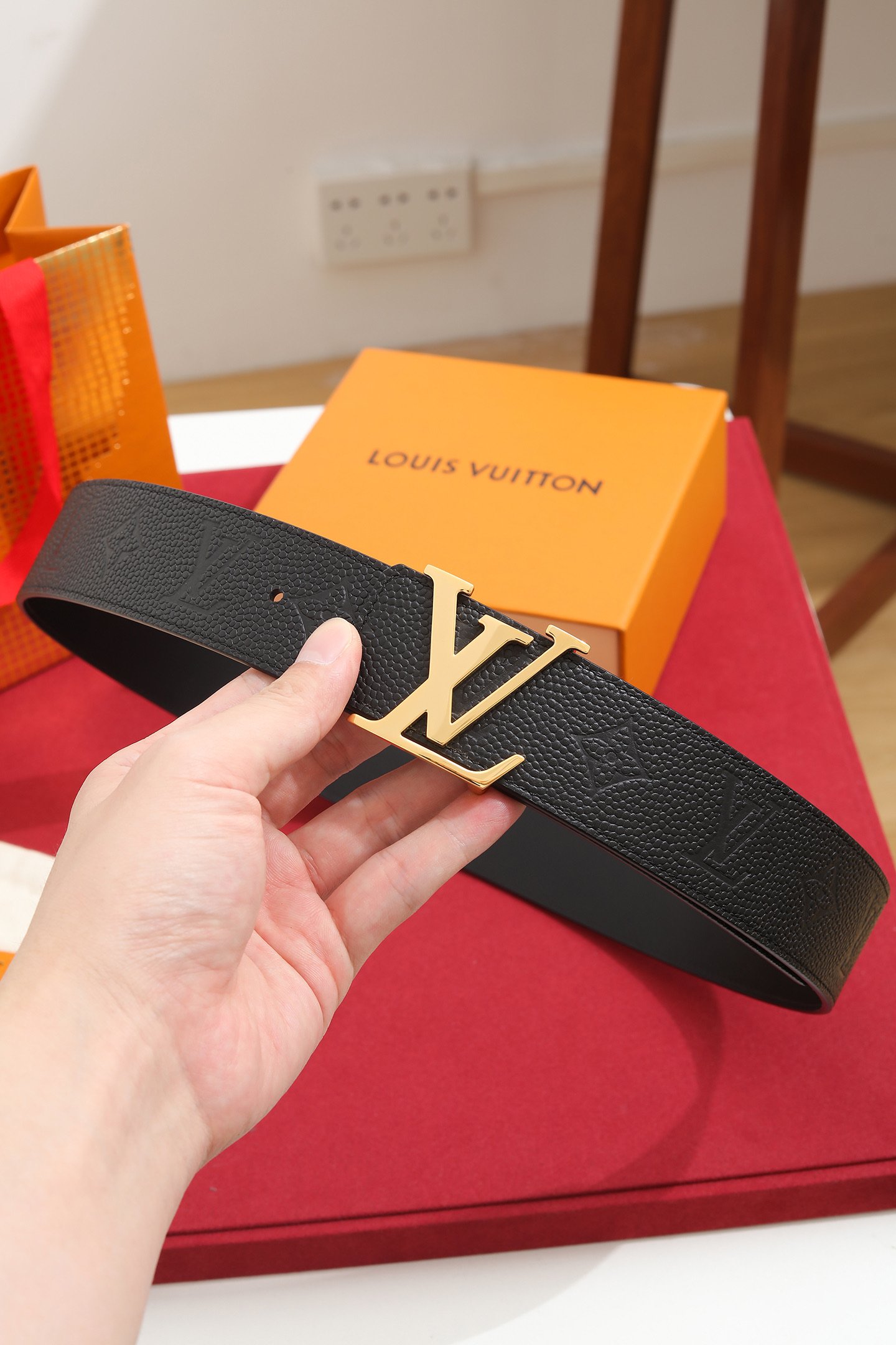 LV