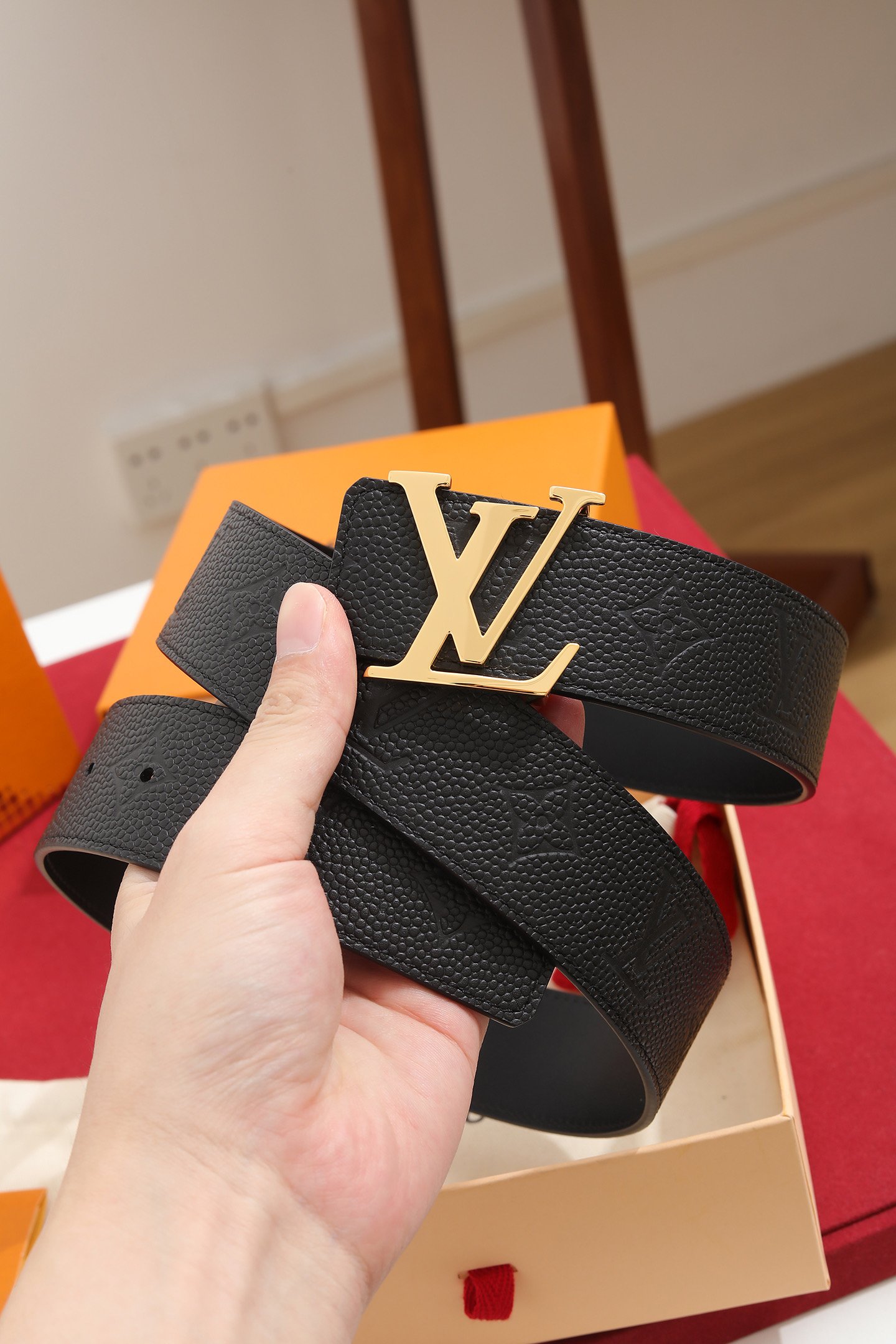 LV