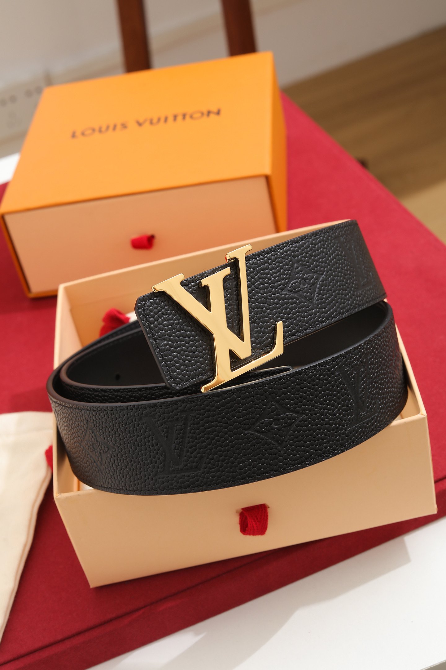 LV