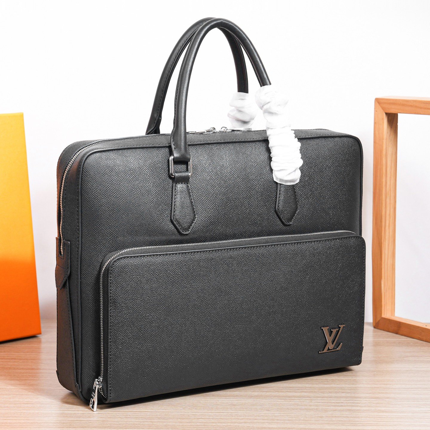 LV