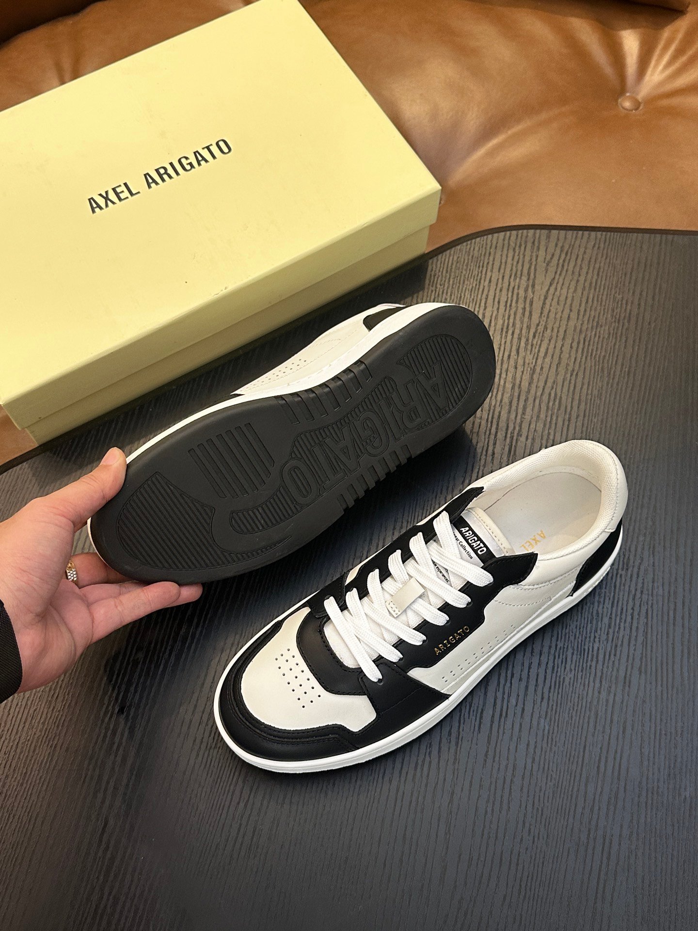 AXEL ARIGATO