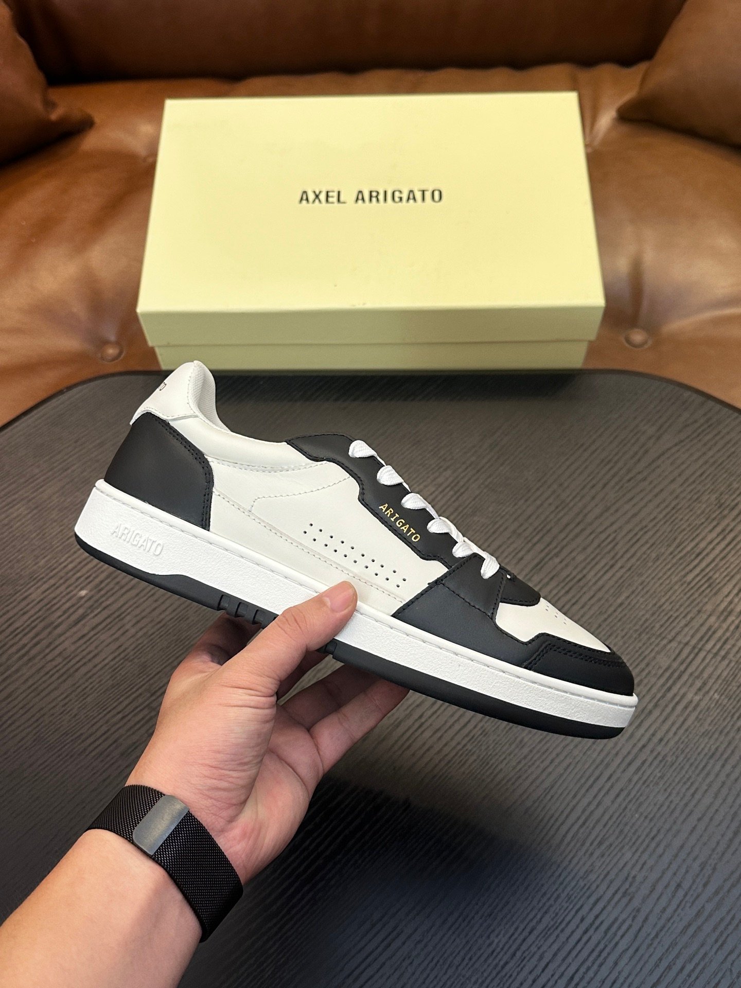 AXEL ARIGATO