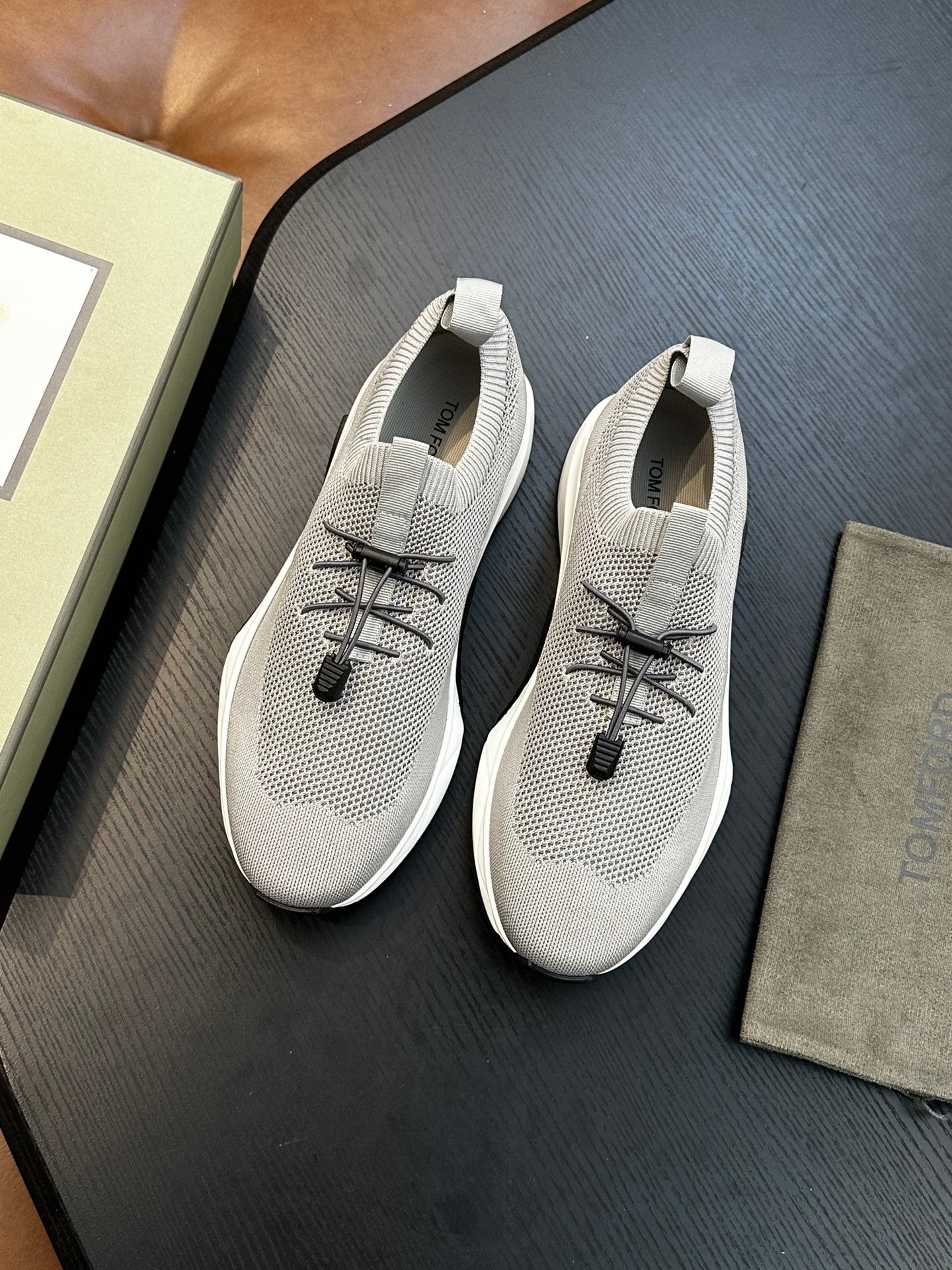 TOM FORD
