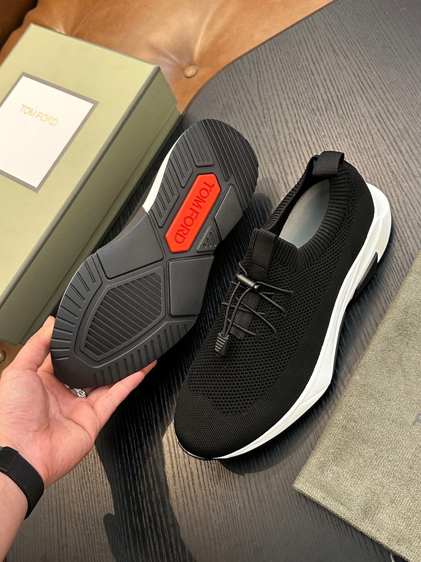 TOM FORD