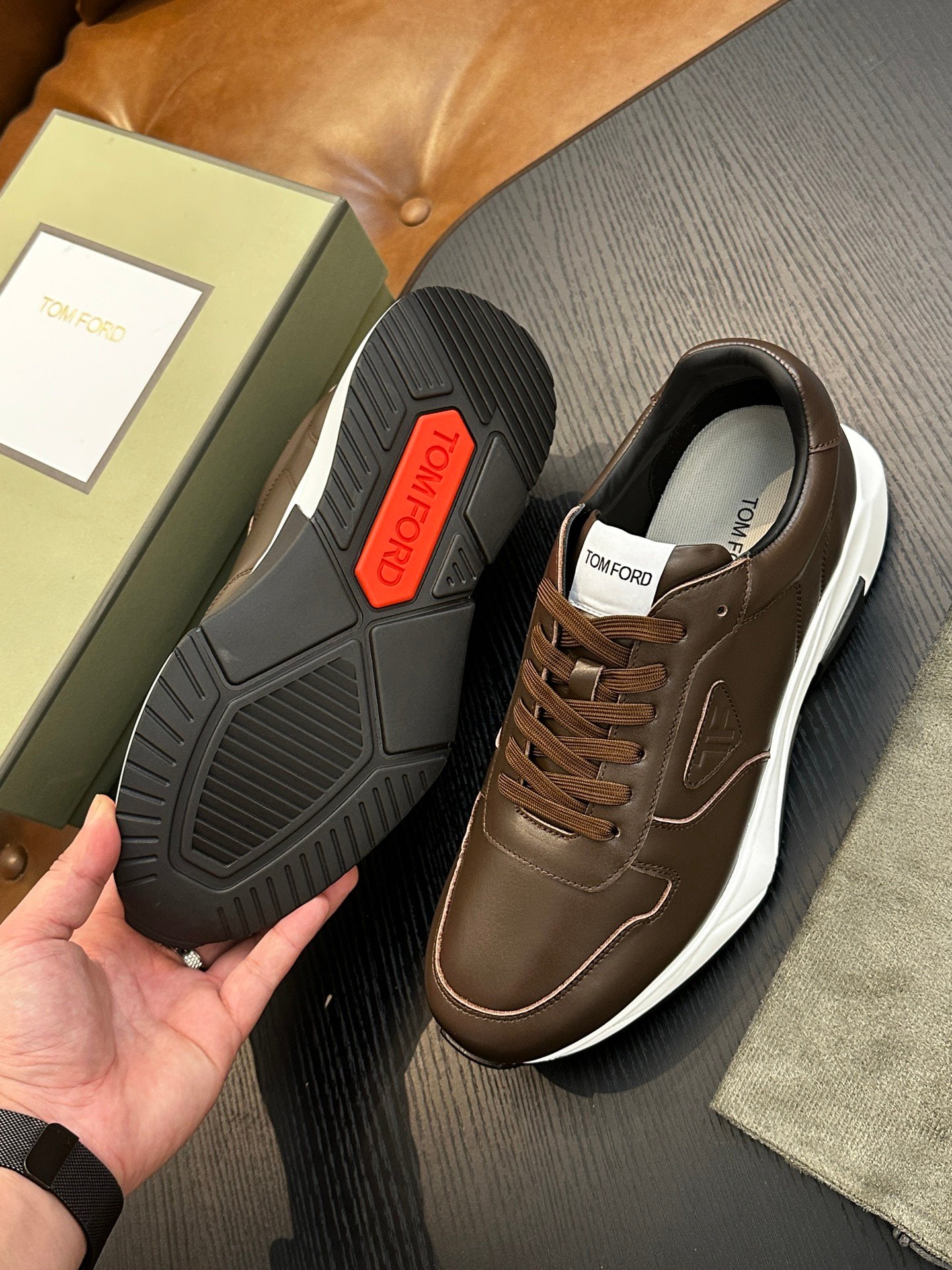 TOM FORD
