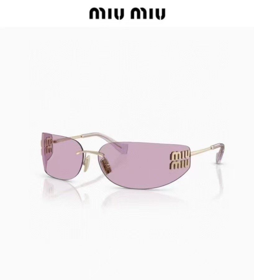 MIUMIU