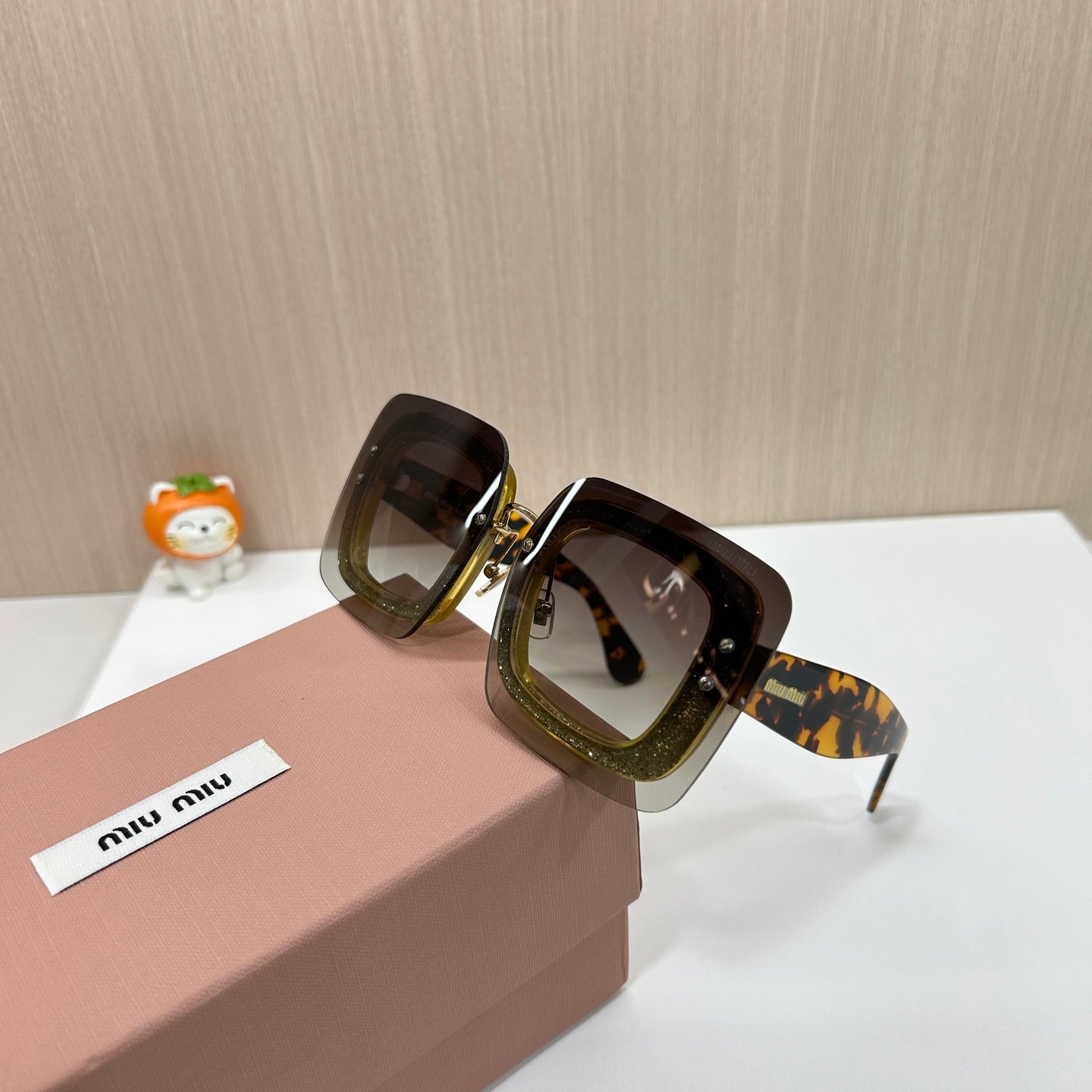 MIUMIU