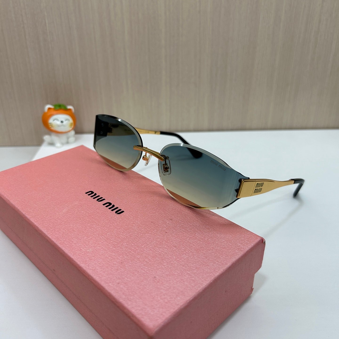 MIUMIU