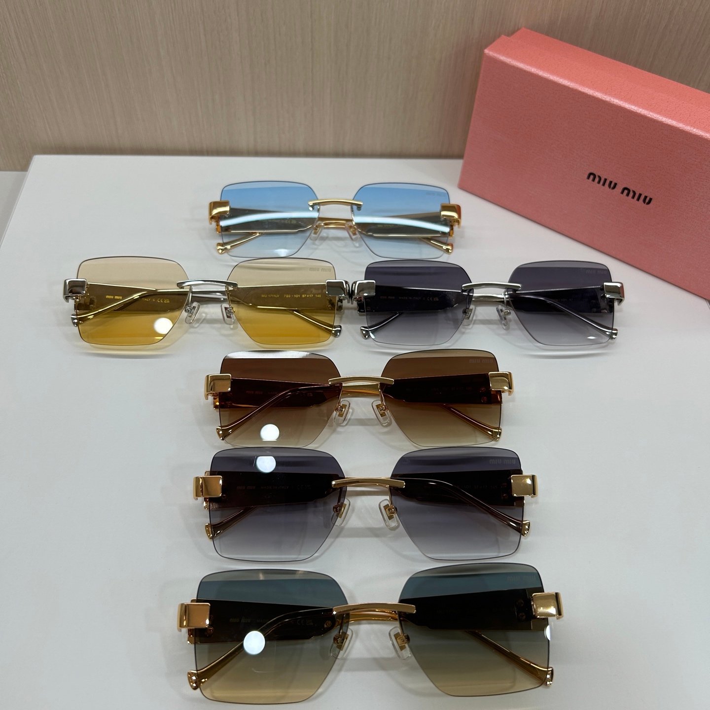 MIUMIU