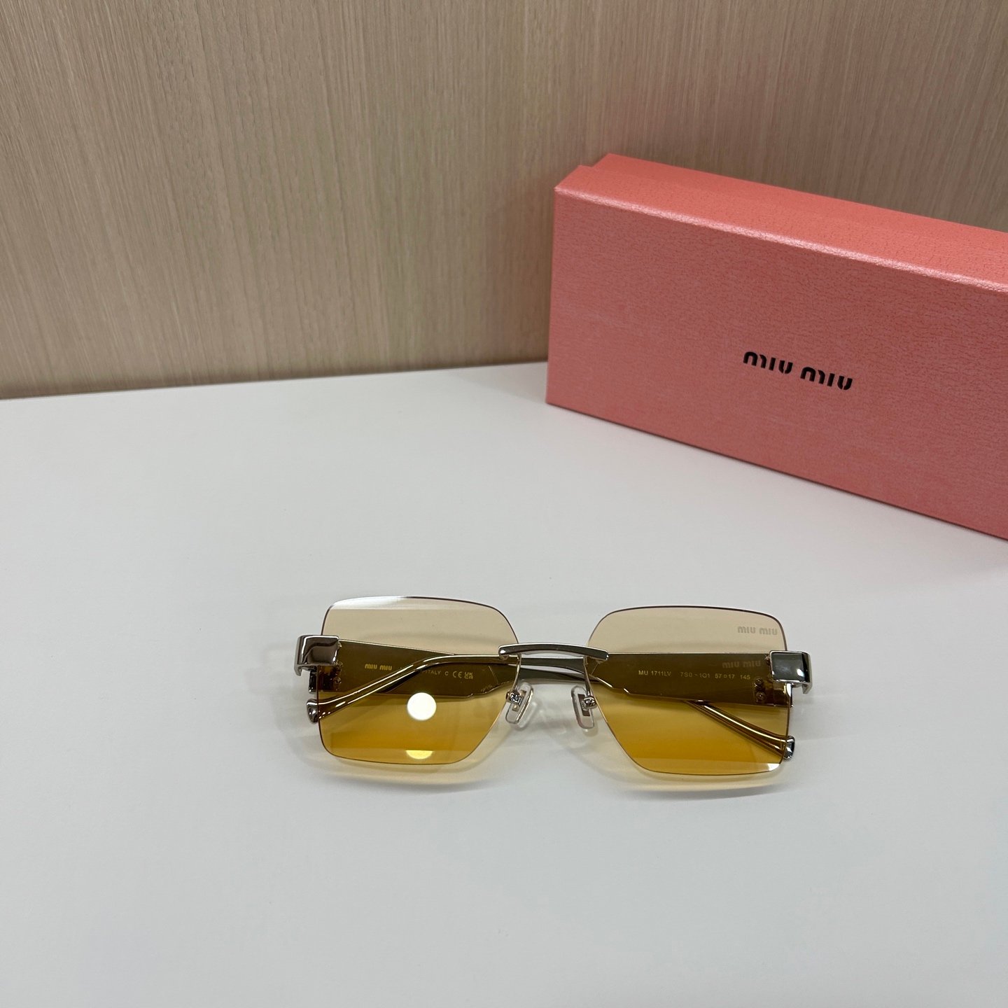 MIUMIU