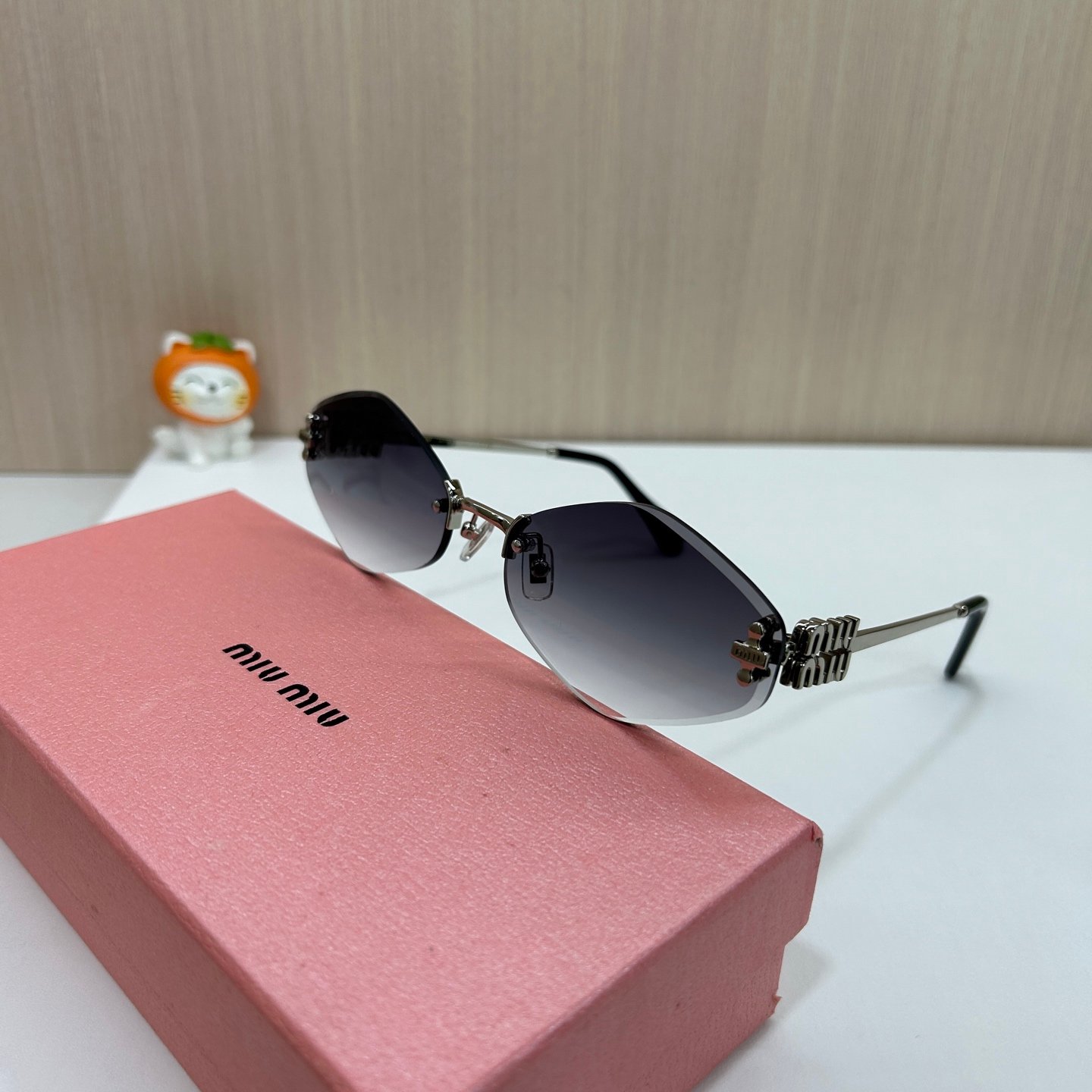 MIUMIU