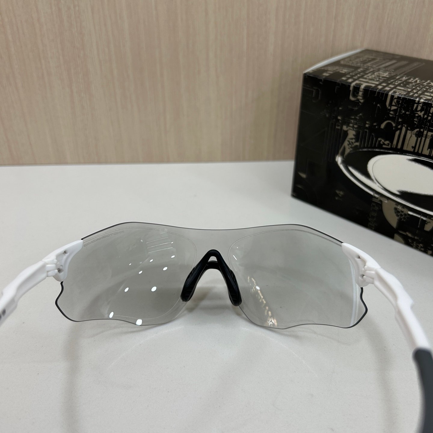 OAKLEY