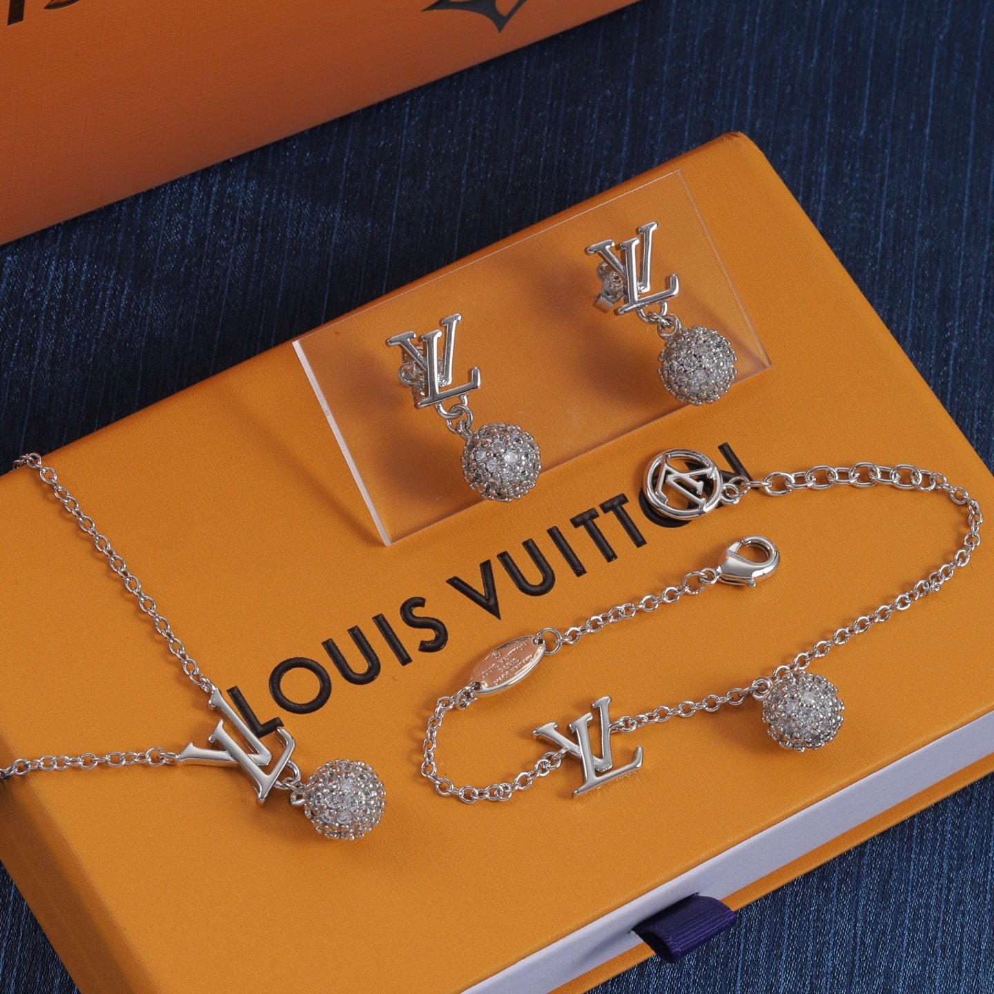 LV