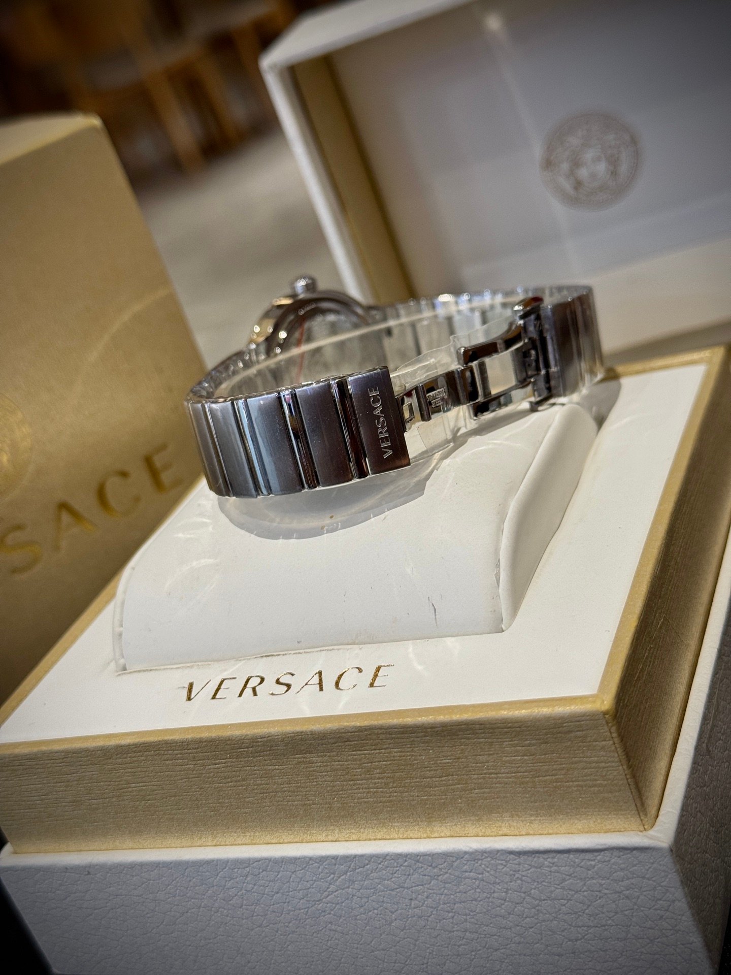 VERSACE