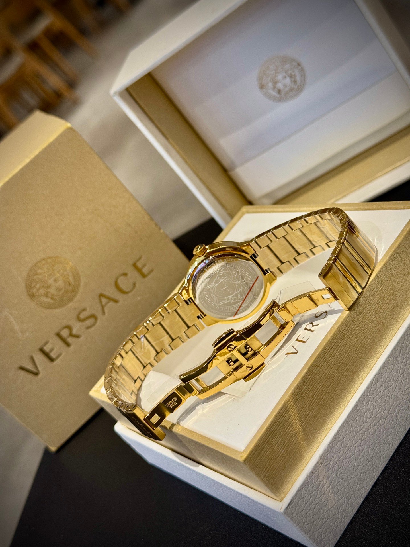VERSACE