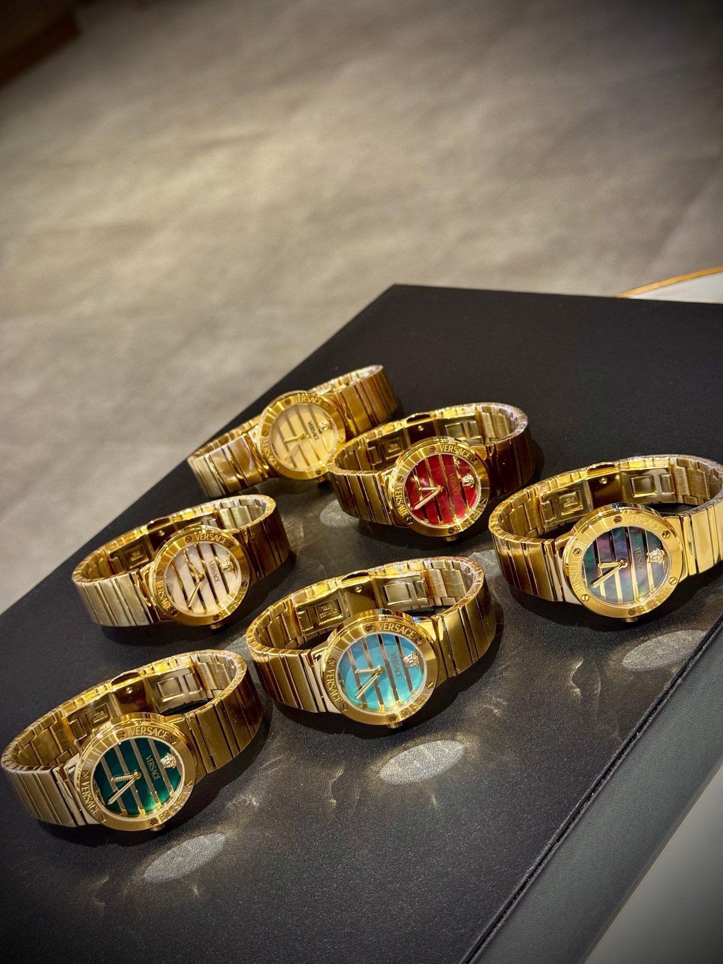 VERSACE