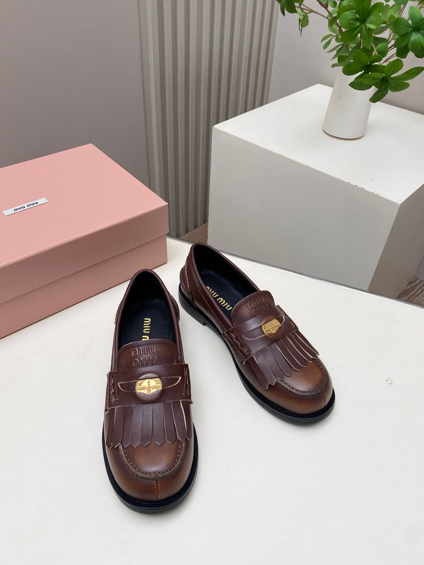 MIUMIU