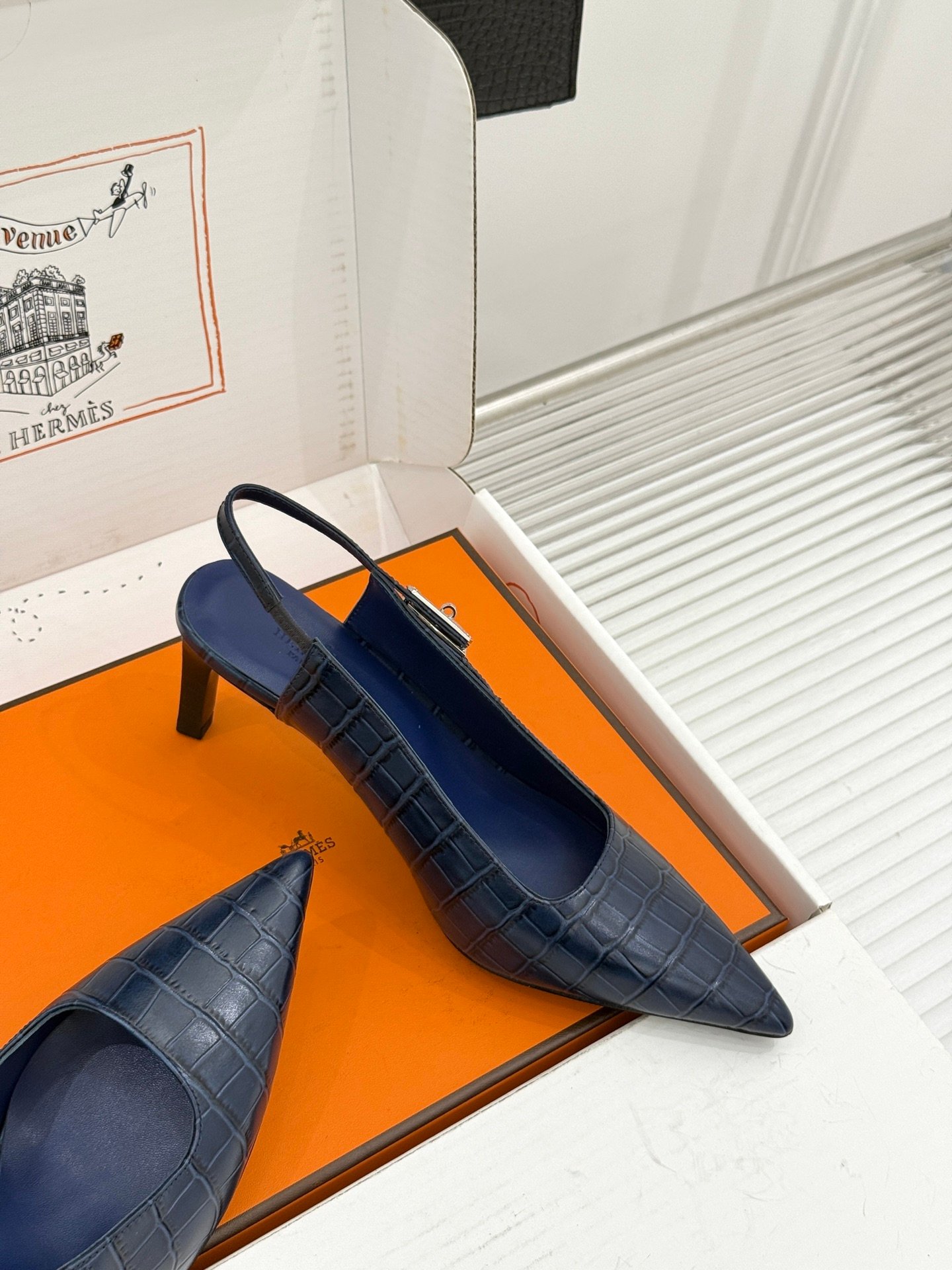 HERMES