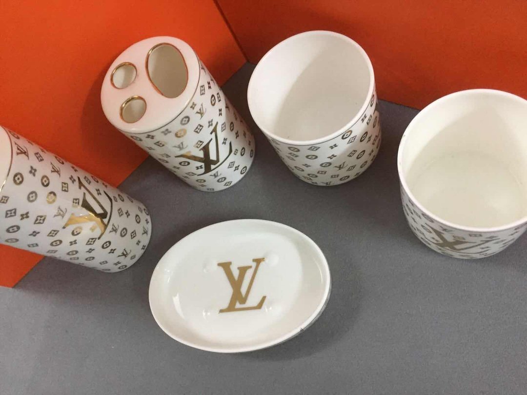 LV