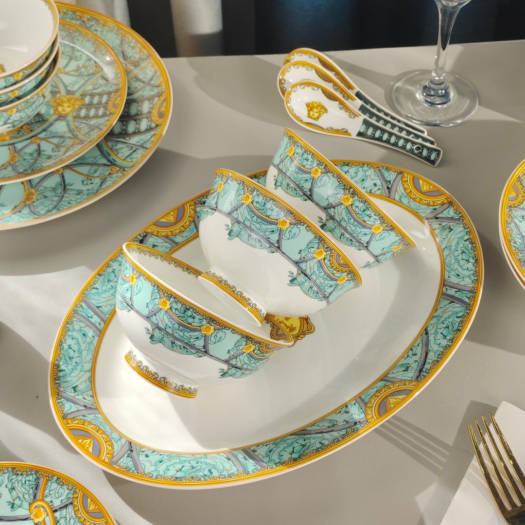 VERSACE