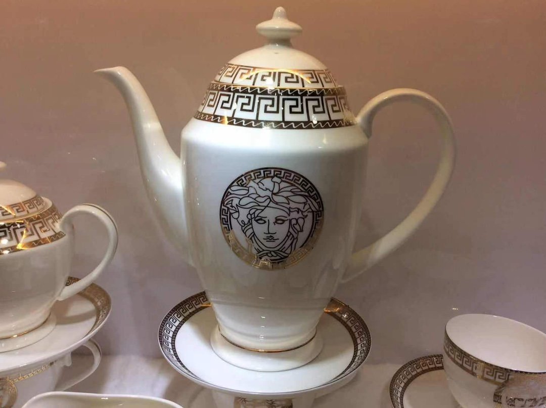 VERSACE
