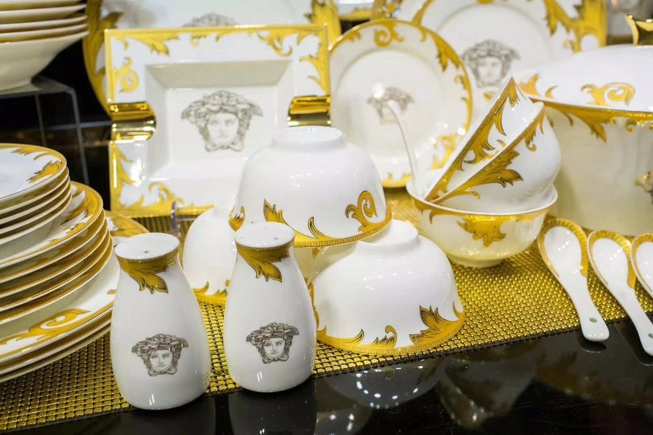 VERSACE
