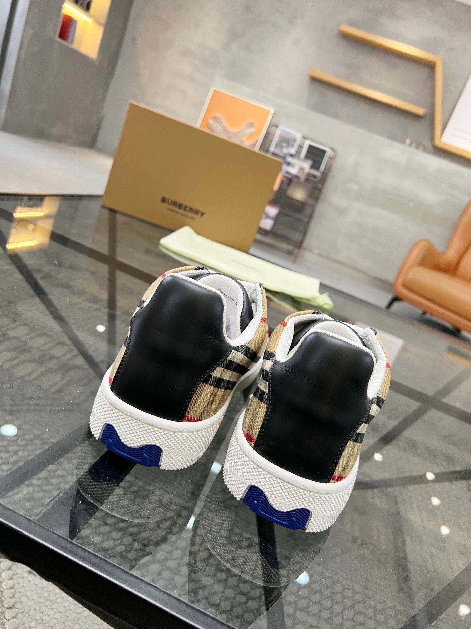 BURBERRY